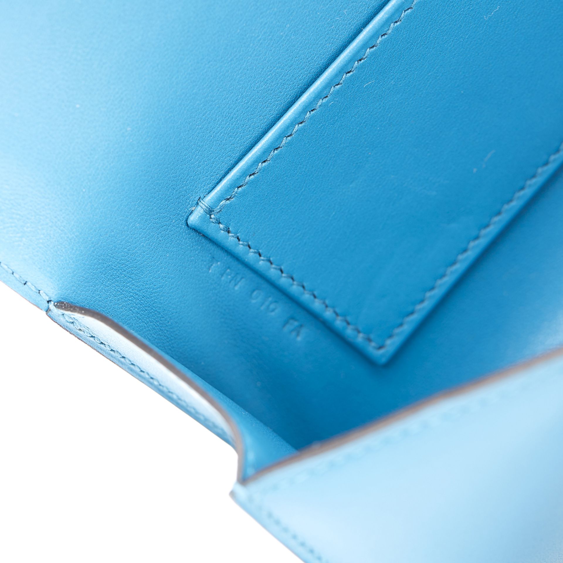 HERMES Egee , - Blue Izmir Tadelakt Leather Egee Clutch   TYPE Clutch SERIAL NUMBER T YEAR - Image 7 of 9