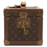 LOUIS VUITTON Boite Flacons , - Brown Classic Monogram Canvas Vintage Boite Flacons Beauty Case