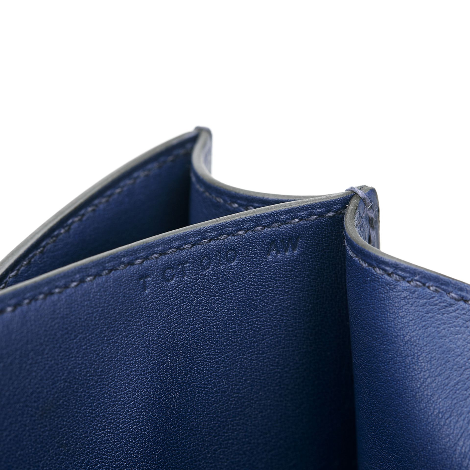 HERMES Constance 18 , - Bleu Saphir Swift Leather Constance 18   TYPE Shoulder SERIAL NUMBER T - Image 6 of 9