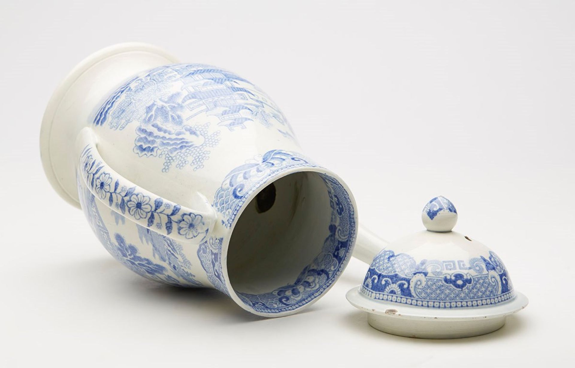 ANTIQUE ENGLISH CHINOISERIE BLUE & WHITE TEAPOT 19TH C.   DIMENSIONS   Height 27cm, Width 23,5cm - Image 10 of 10