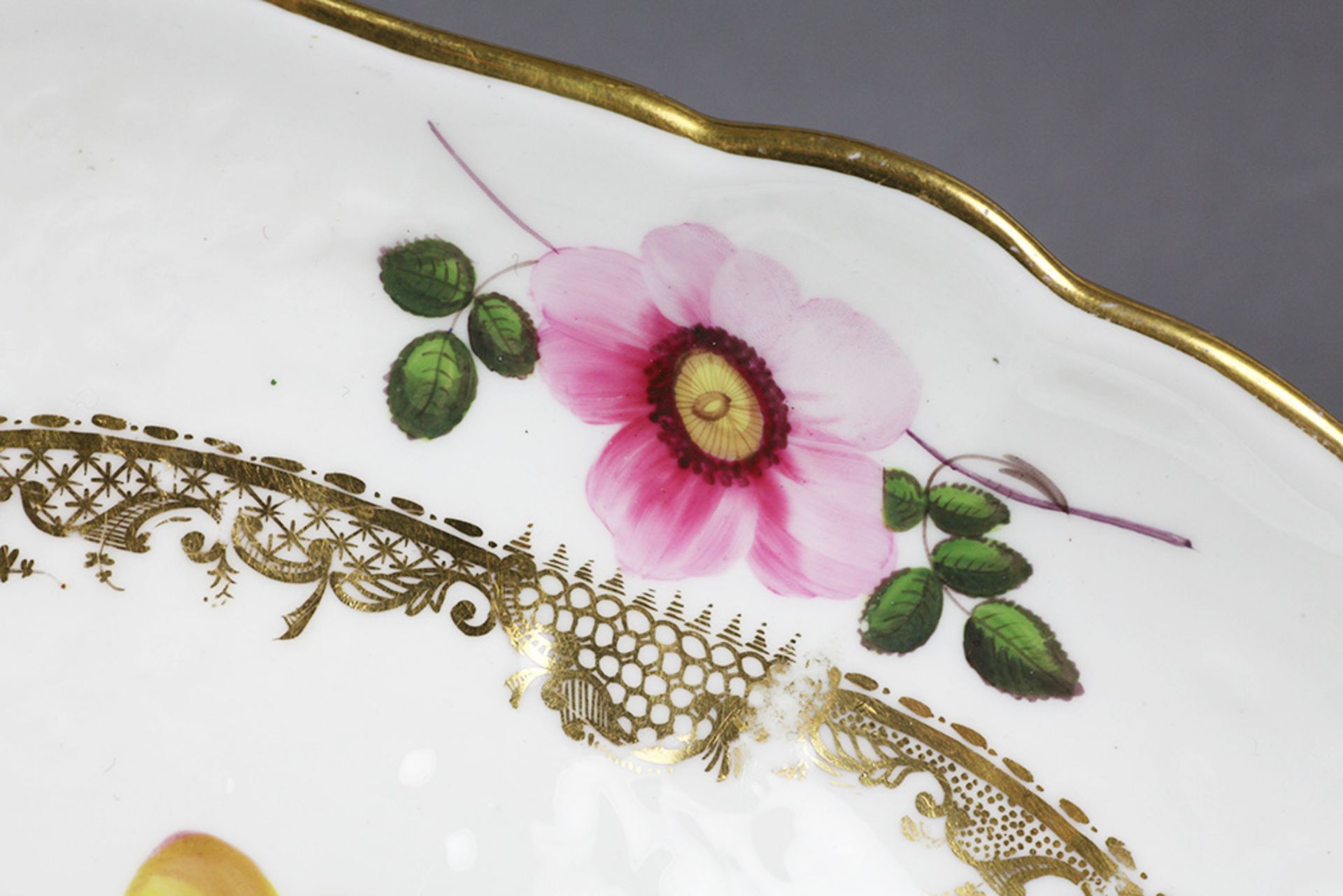 ANTIQUE COALPORT BOTANICAL DISH WILLIAM BILLINGSLEY C.1810   DIMENSIONS   Length 28,5cm, Width 19, - Image 6 of 10