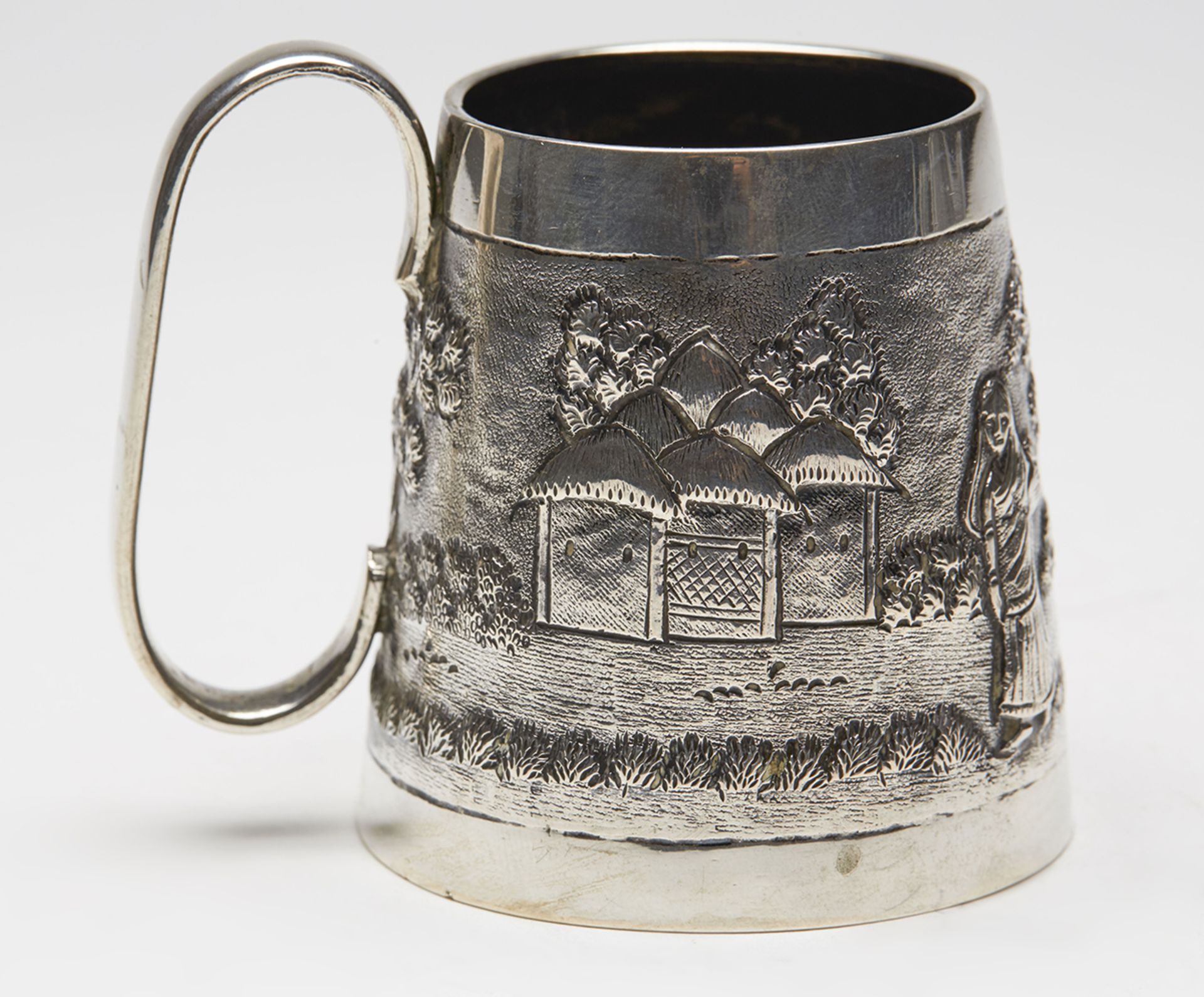 VINTAGE SOUTH EAST ASIAN SILVER PRESENTATION CUP 20TH C.   DIMENSIONS   Height 7cm   CONDITION - Image 2 of 7