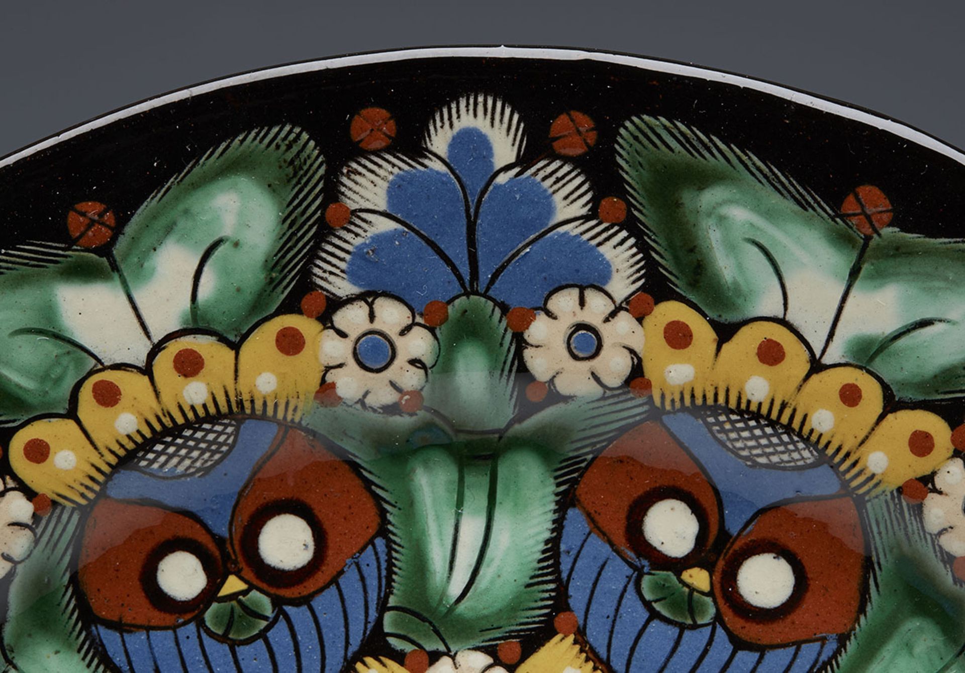 ANTIQUE SWISS THOUNE MAJOLICA PLATE SIGNED c.1900   DIMENSIONS   Diameter 25,25cm   CONDITION REPORT - Image 3 of 6