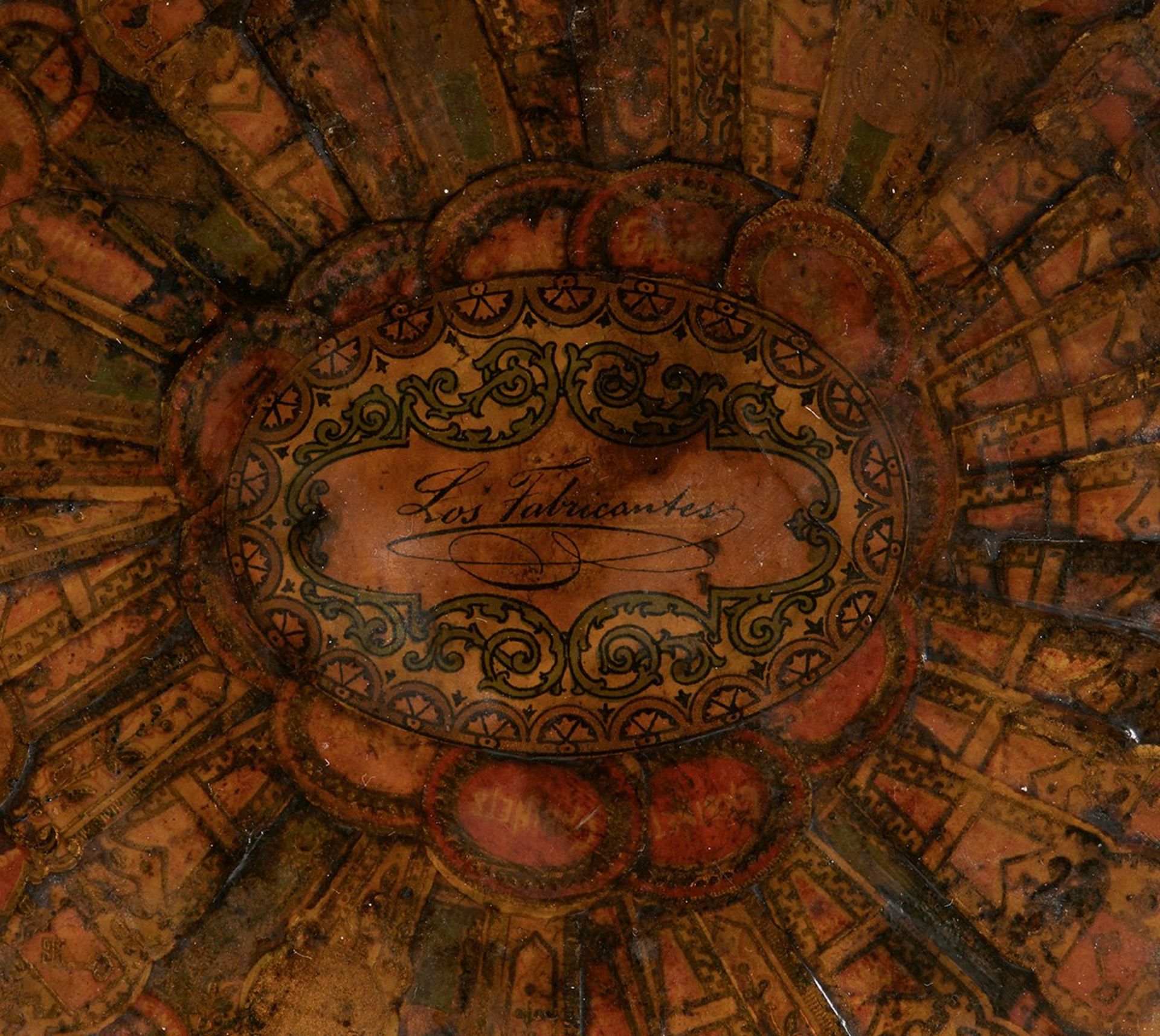 ANTIQUE SOUTH AMERICAN CIGAR LABEL COLLAGE PLATE c.1900   DIMENSIONS   Diameter 24cm   CONDITION - Image 2 of 7