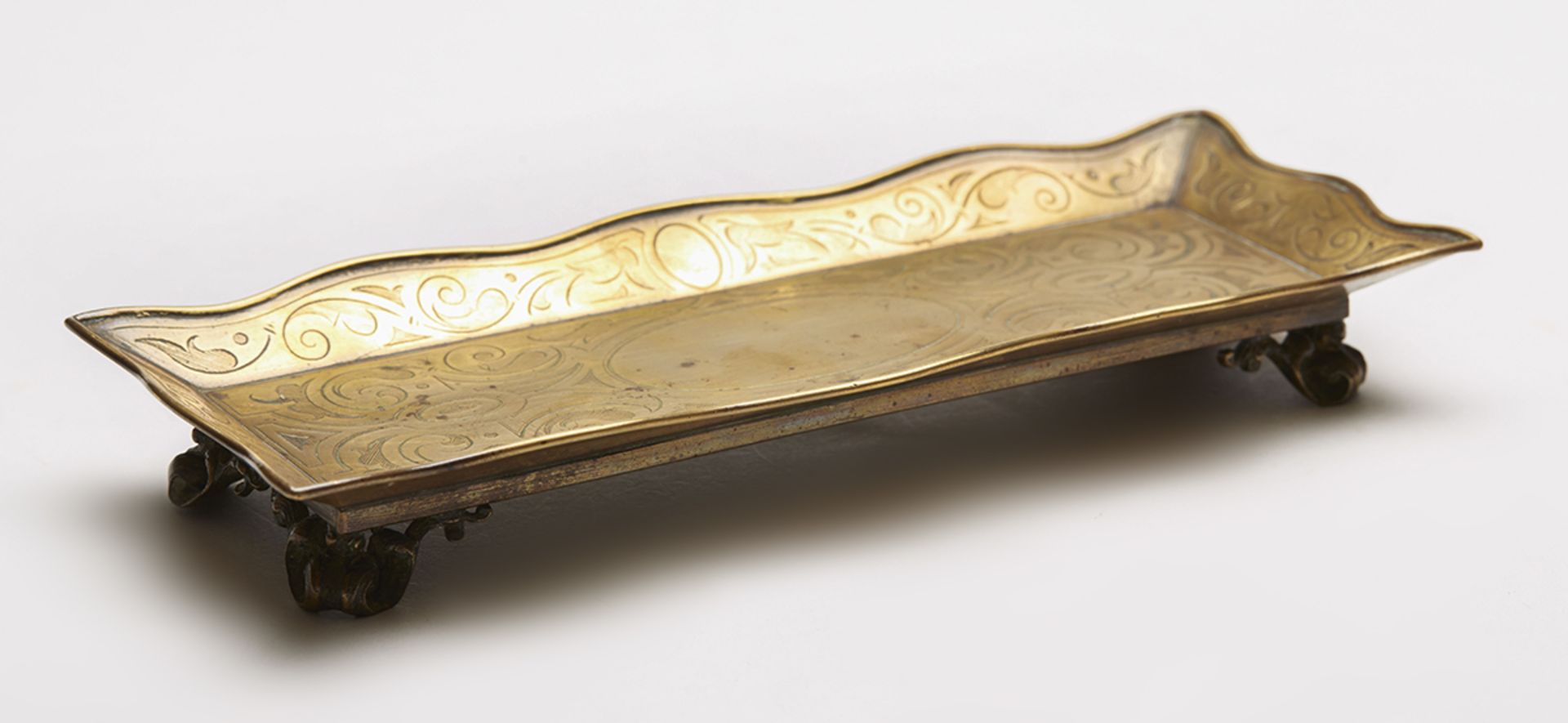 ARTS & CRAFTS ENGRAVED BRASS DESK PEN TRAY c.1890   DIMENSIONS   Length 22cm, Height 3cm   CONDITION - Image 2 of 7