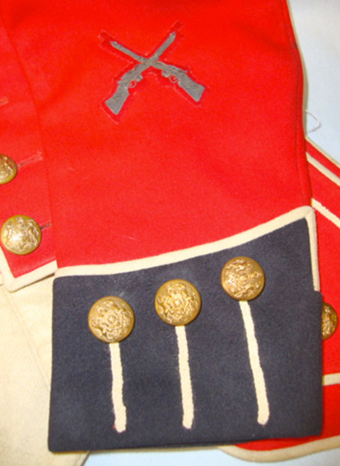 WW1 Period British Corporal's, Scarlet Doublet Front Tunic.   This is a splendid, original WW1 era - Image 2 of 3