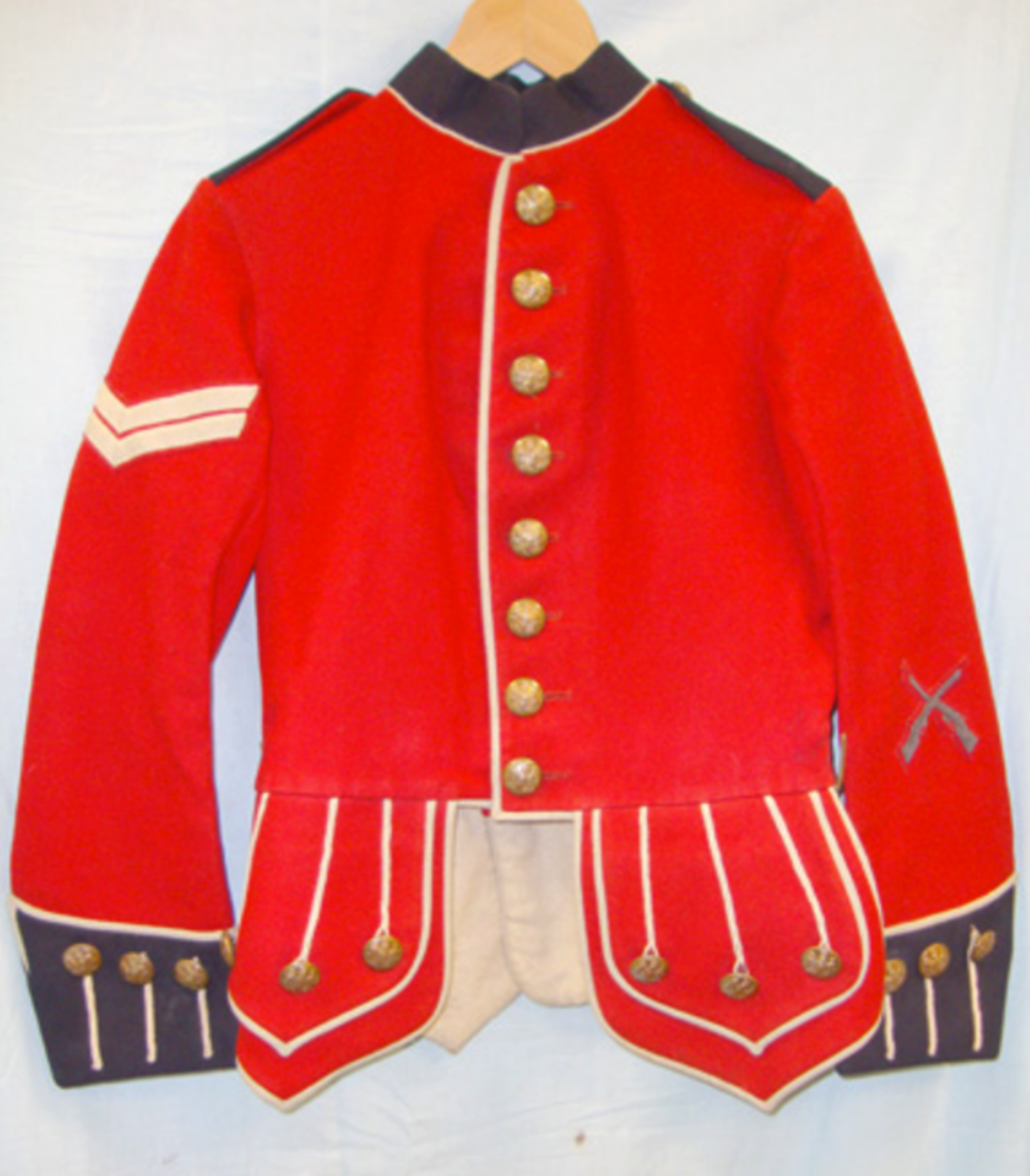 WW1 Period British Corporal's, Scarlet Doublet Front Tunic.   This is a splendid, original WW1 era