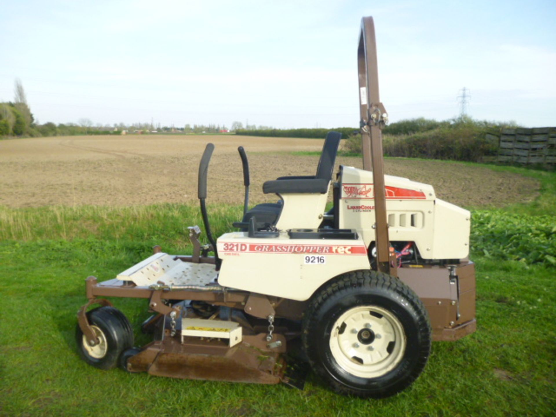 GRASSHOPPER ZERO TURN 321D MOWER