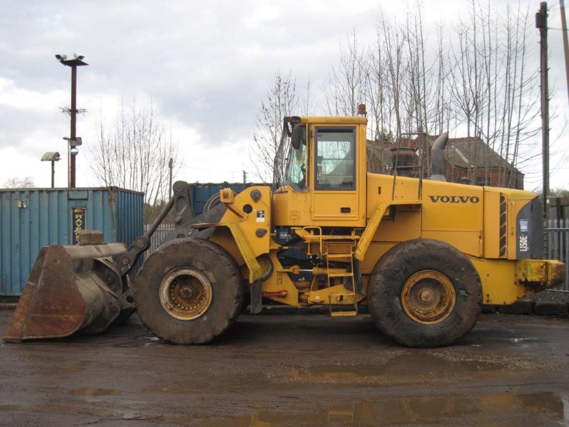 Volvo L150e Loading Shovel 2005, very good condition, original paint and well maintained - Image 2 of 2