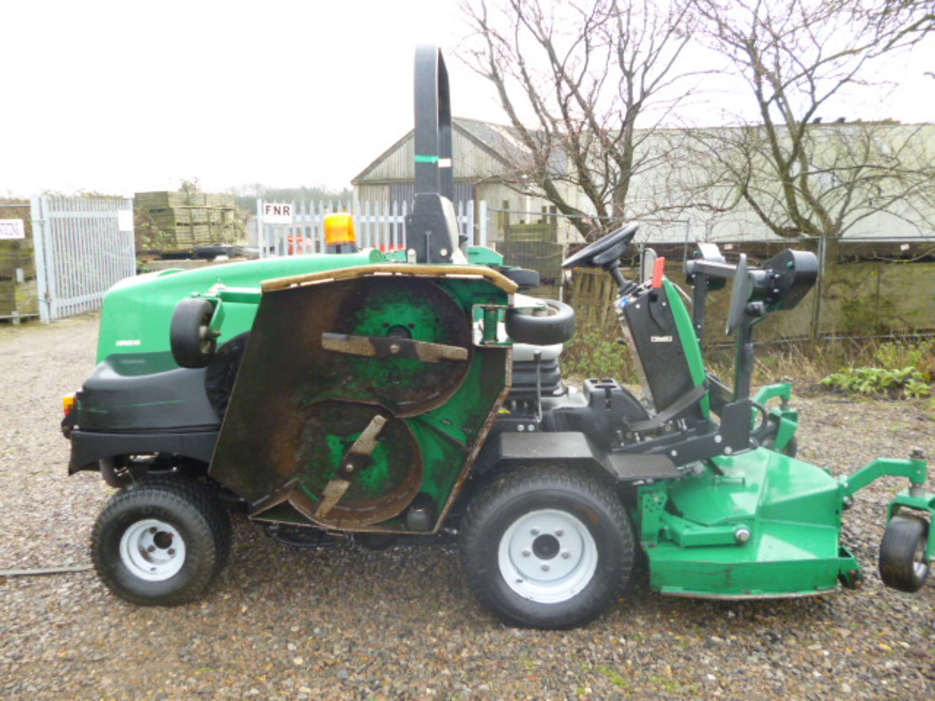 RANSOMES HR6010 BATWING RIDE ON DIESEL MOWER - Image 4 of 5