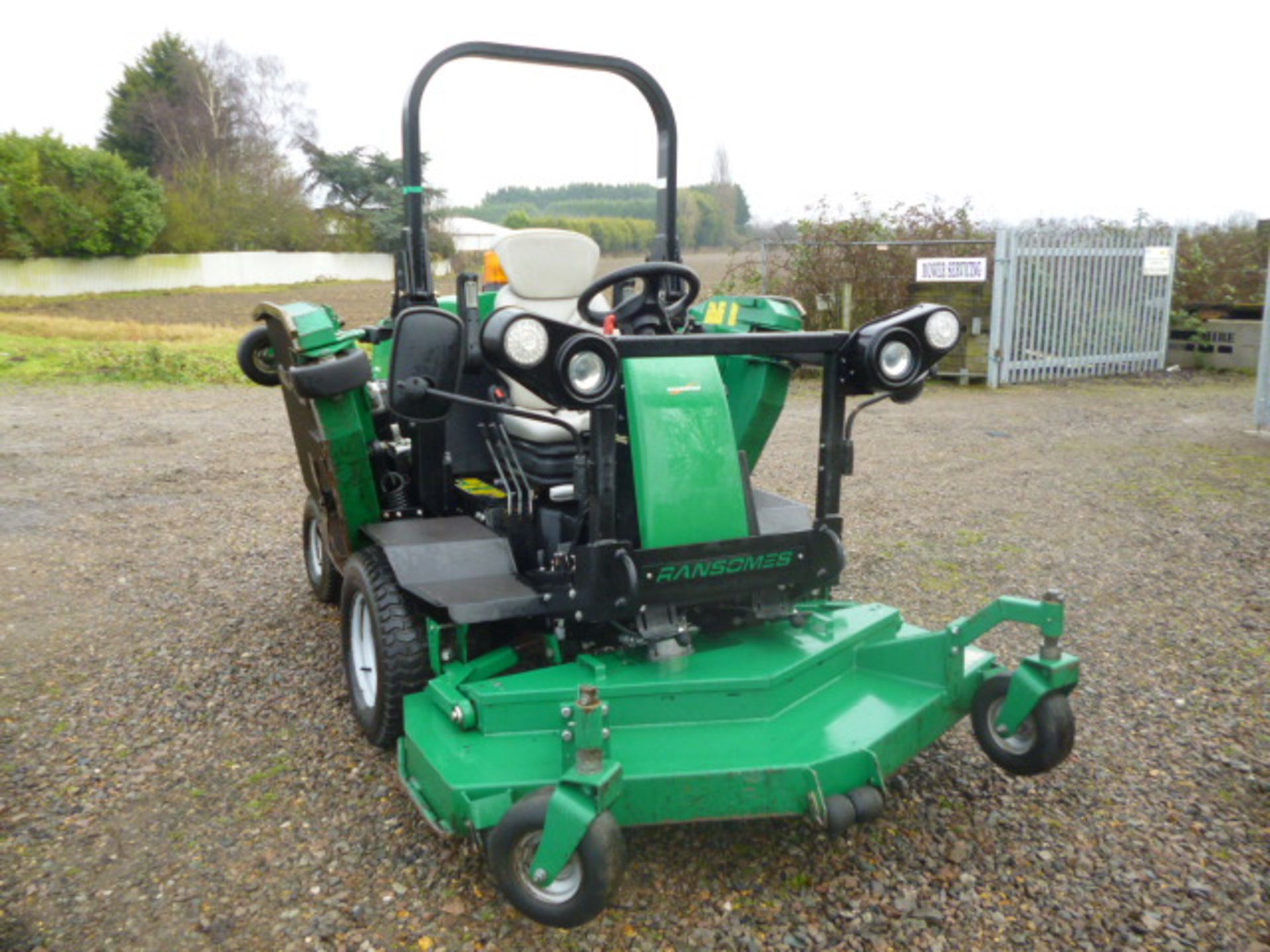 RANSOMES HR6010 BATWING RIDE ON DIESEL MOWER - Image 5 of 5