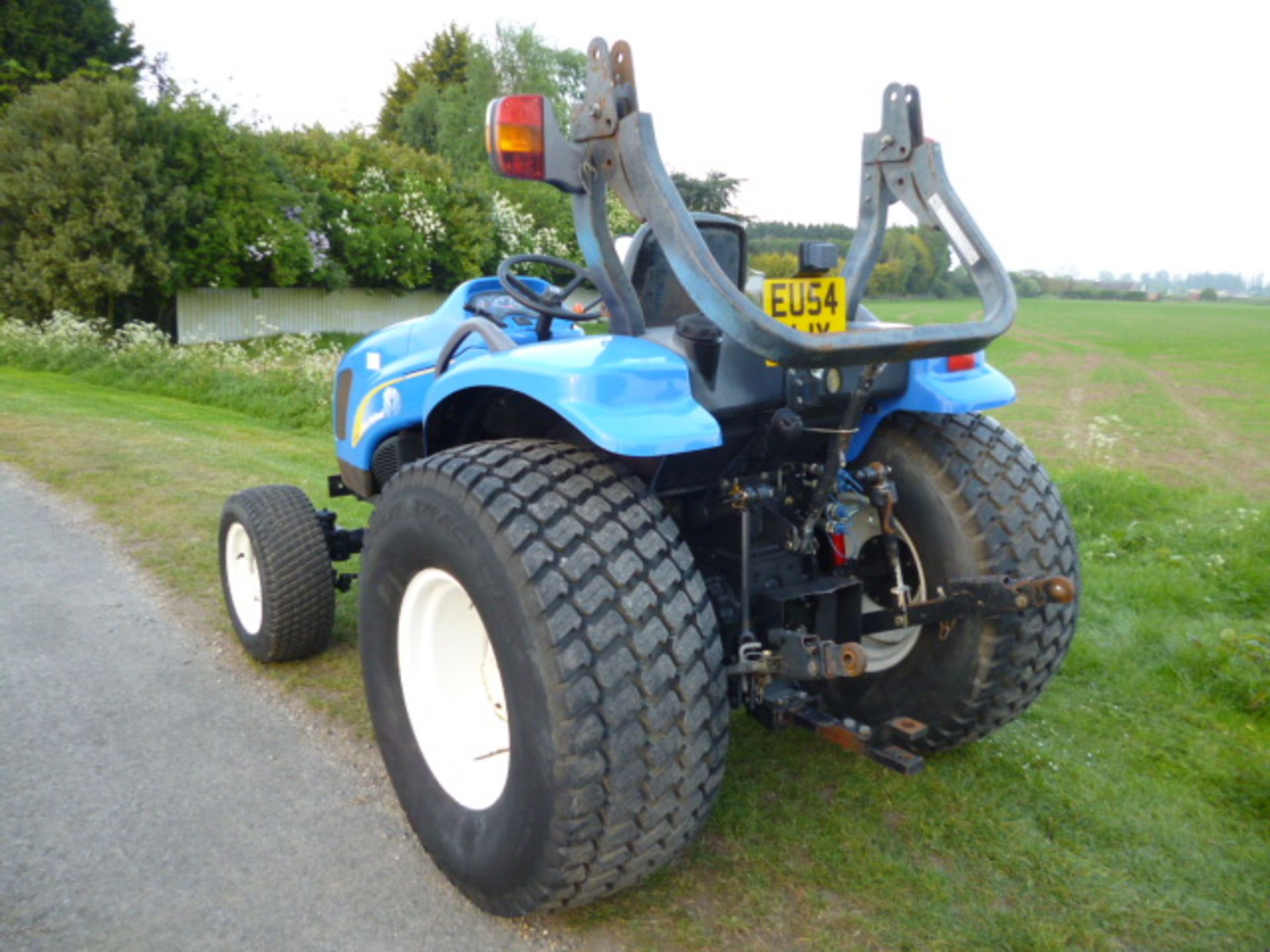 NEW HOLLAND TC40DA COMPACT TRACTOR - Image 2 of 6