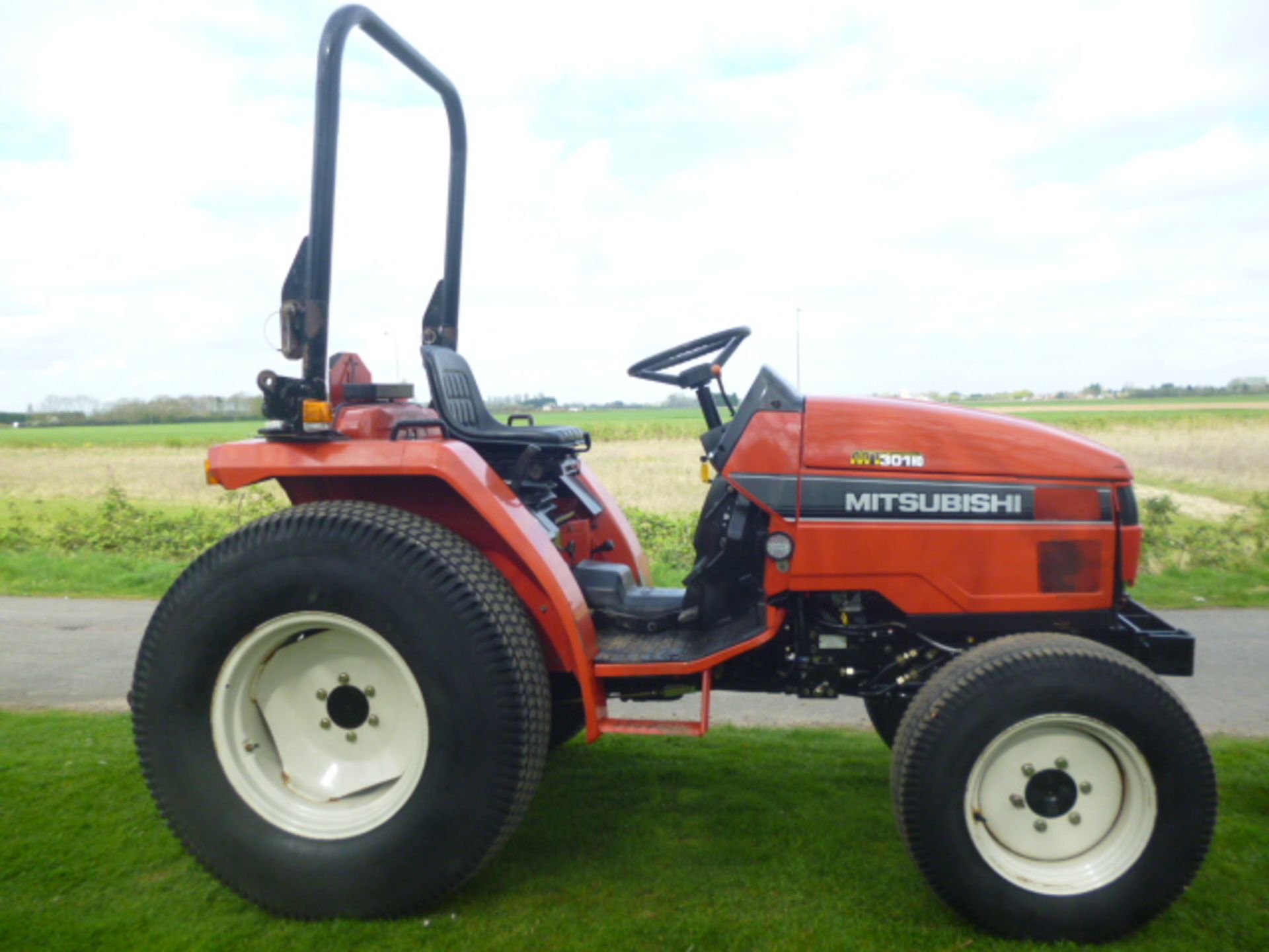 MITSUBISHI MT301HD COMPACT TRACTOR - Image 4 of 6