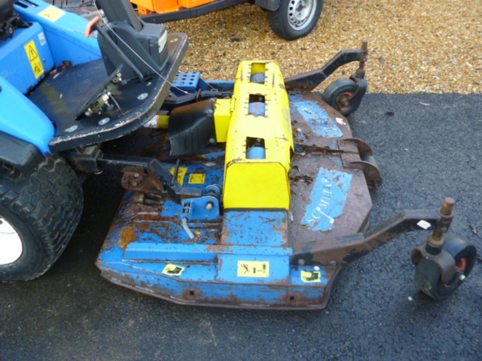 NEW HOLLAND MC35 OUTFRONT MOWER - Image 2 of 5