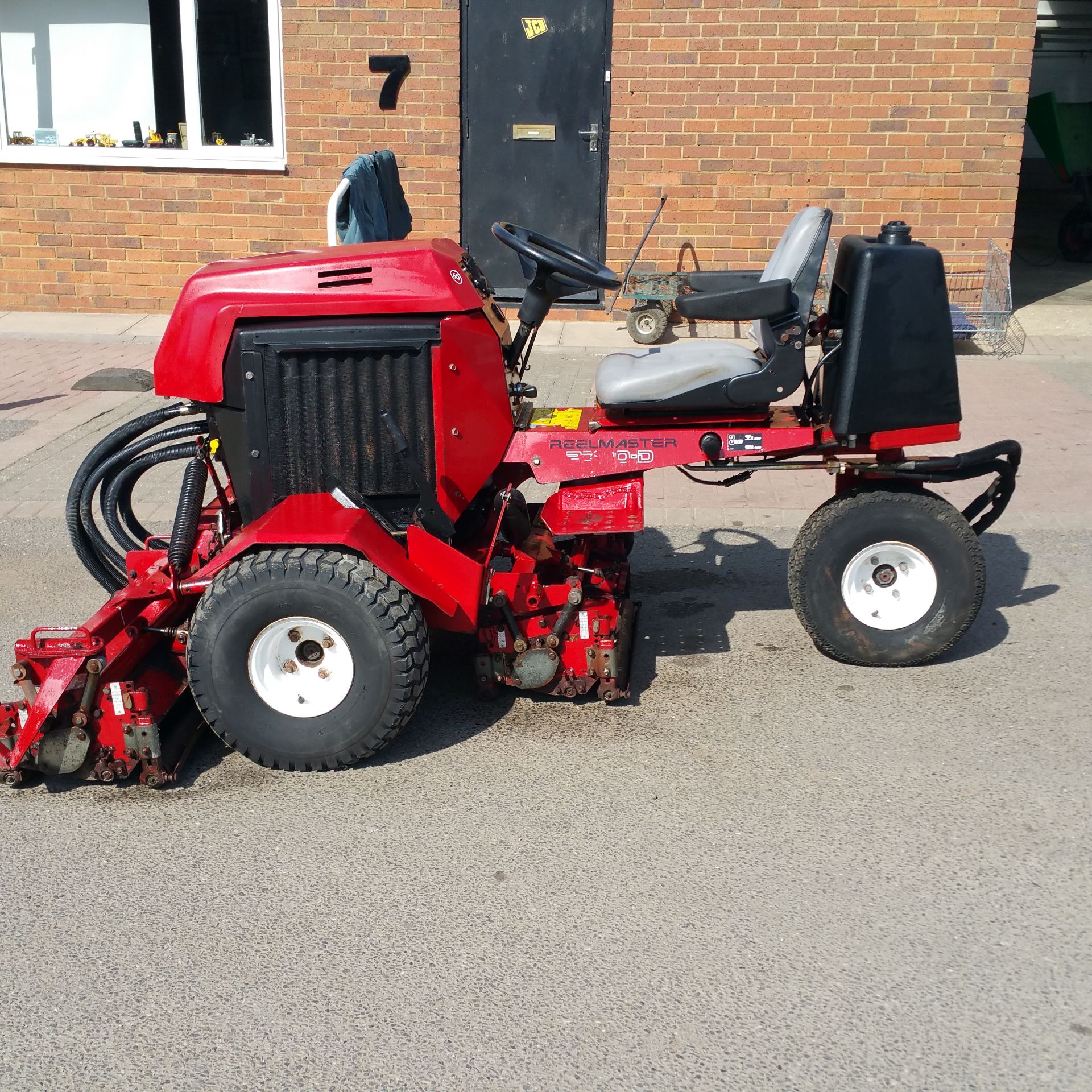 Toro 2300D mower - Image 4 of 5