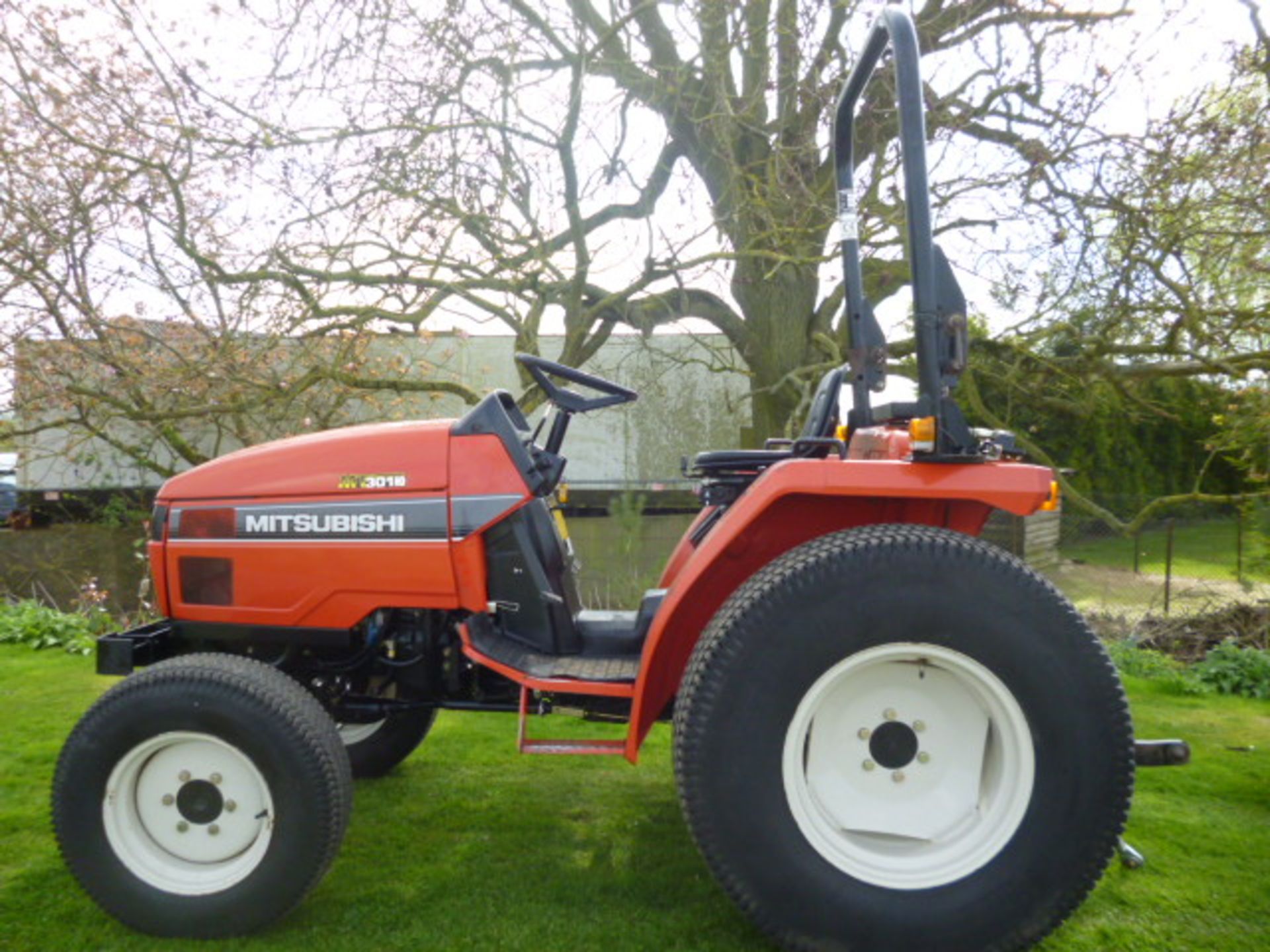 MITSUBISHI MT301HD COMPACT TRACTOR