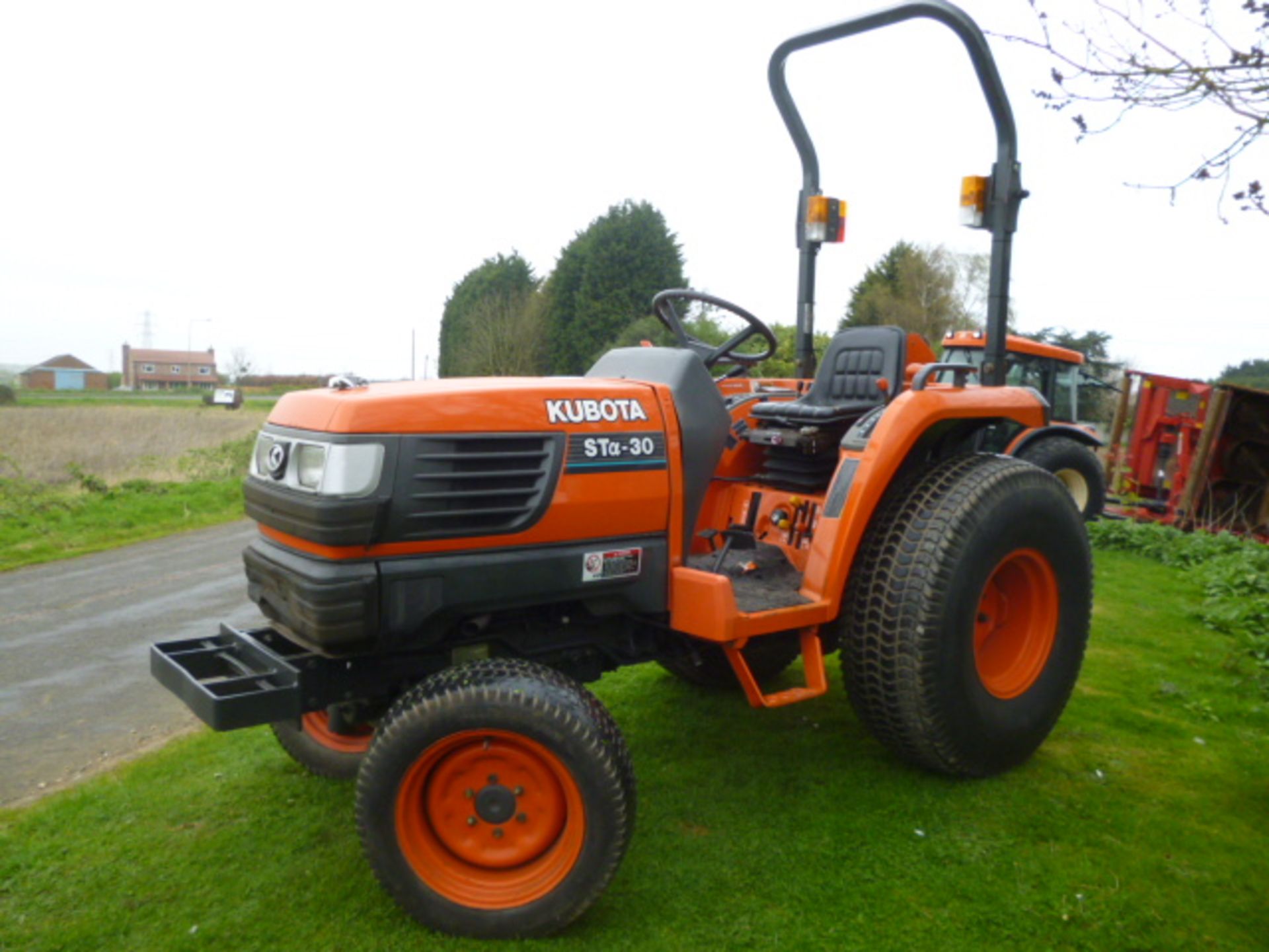 KUBOTA STA 30 COMPACT TRACTOR TURF TYRES