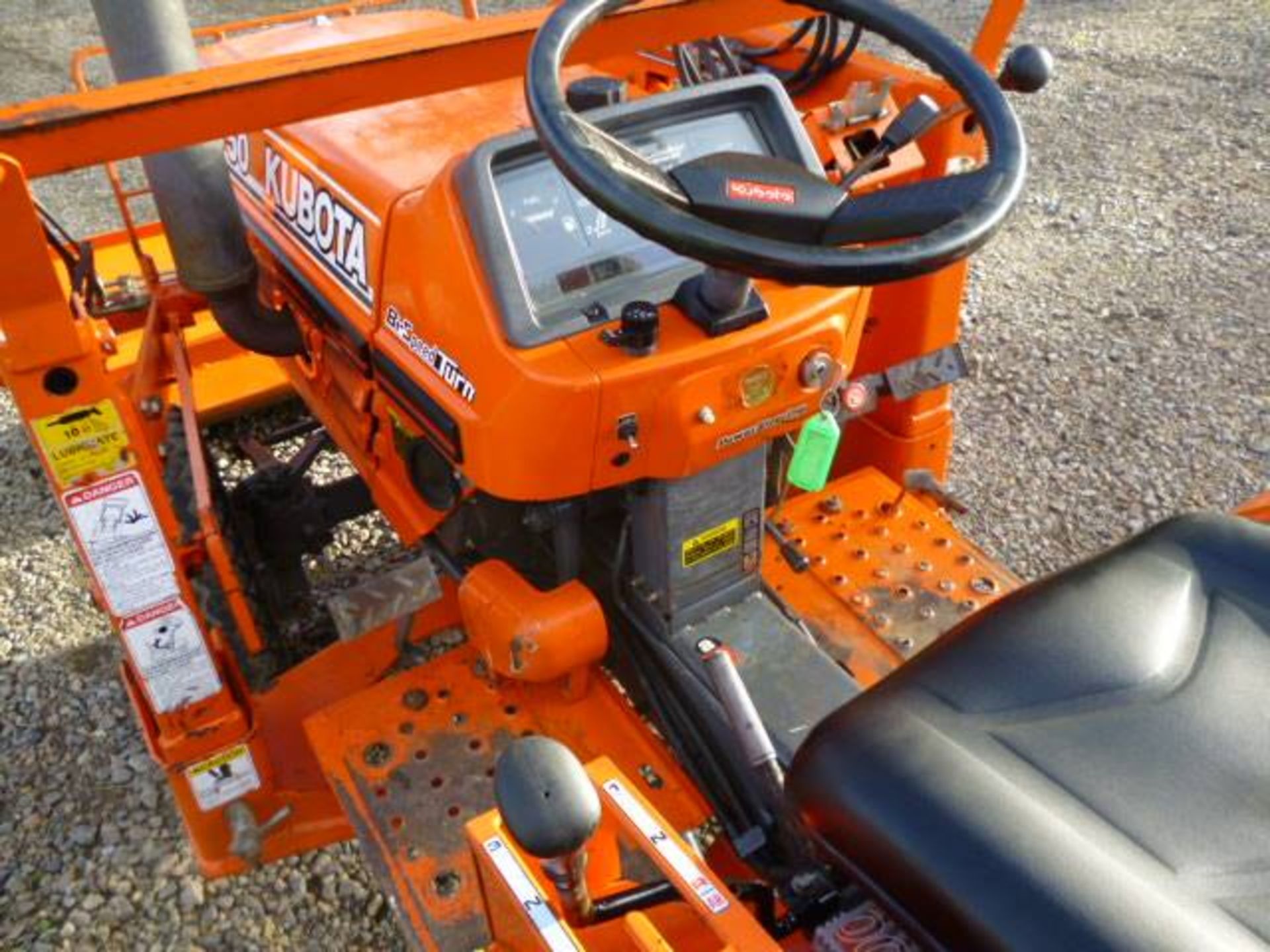 KUBOTA B1750 COMPACT TRACTOR WITH LOADER - Image 5 of 6