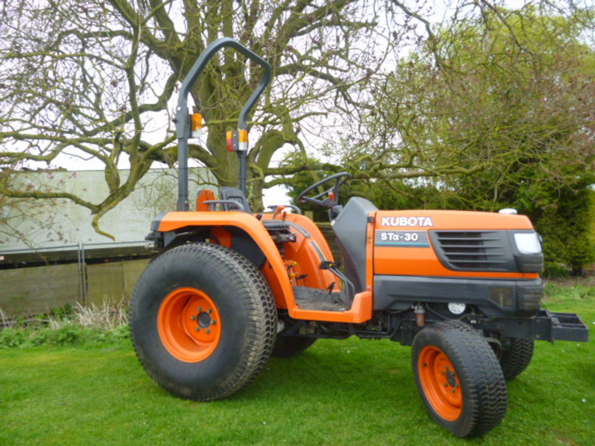 KUBOTA STA 30 COMPACT TRACTOR TURF TYRES - Image 3 of 6