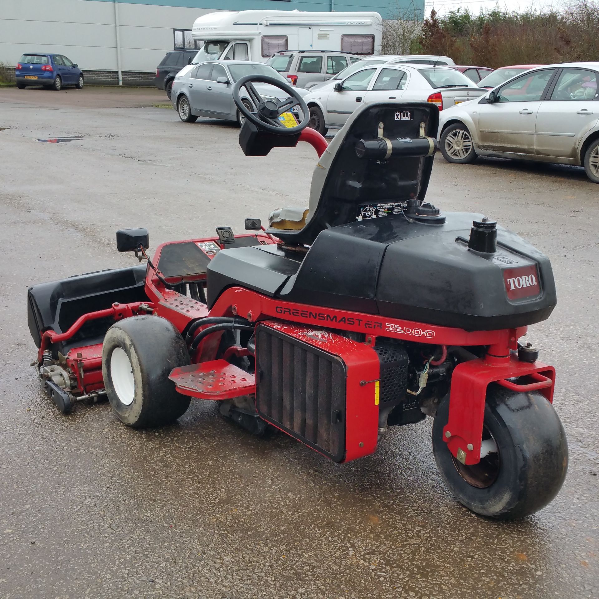 Toro Reelmaster 3200 mower   Triple cylinders   Hydrostatic drive   2 wheel drive   Collection - Image 4 of 6