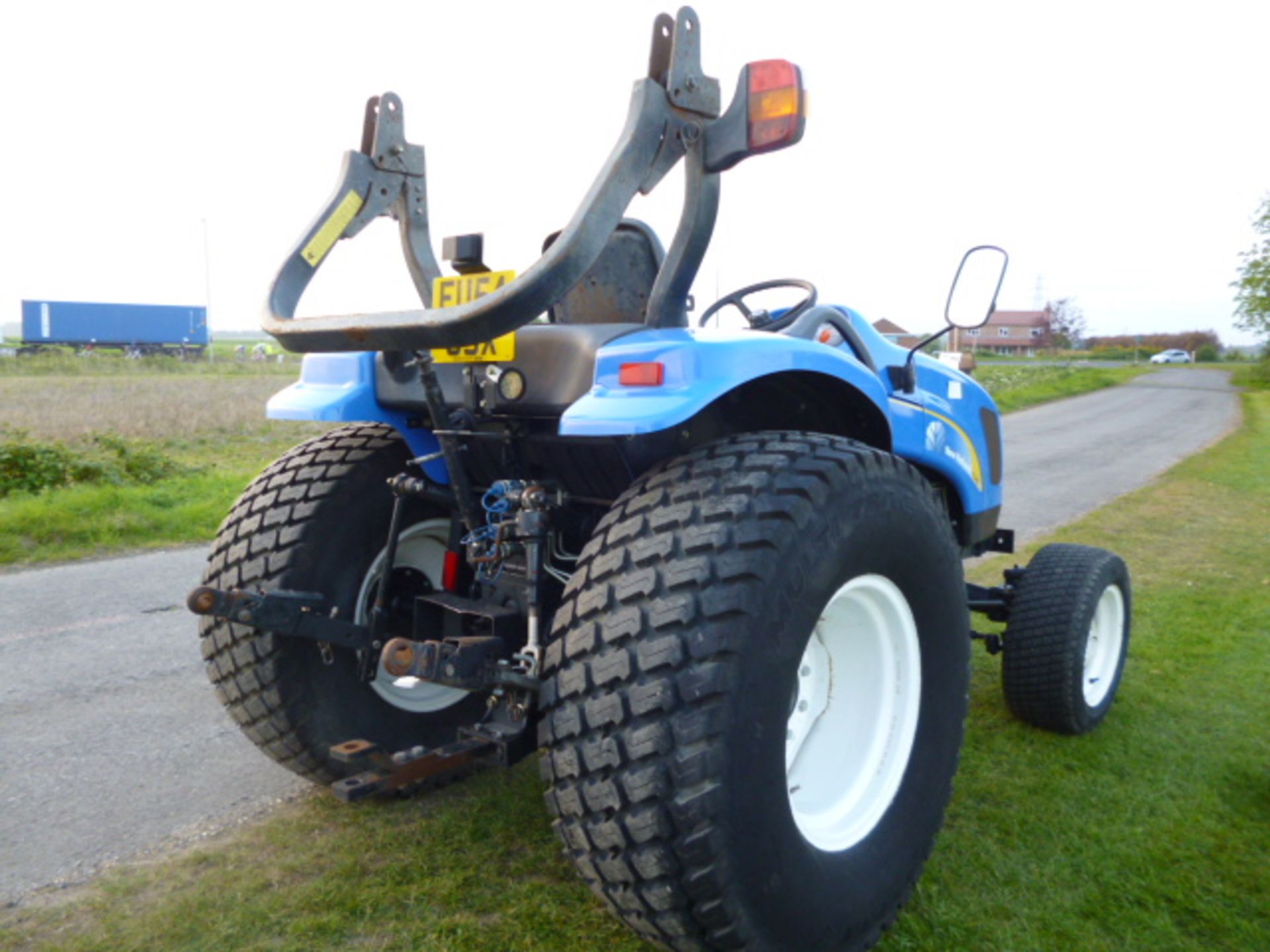 NEW HOLLAND TC40DA COMPACT TRACTOR - Image 3 of 6