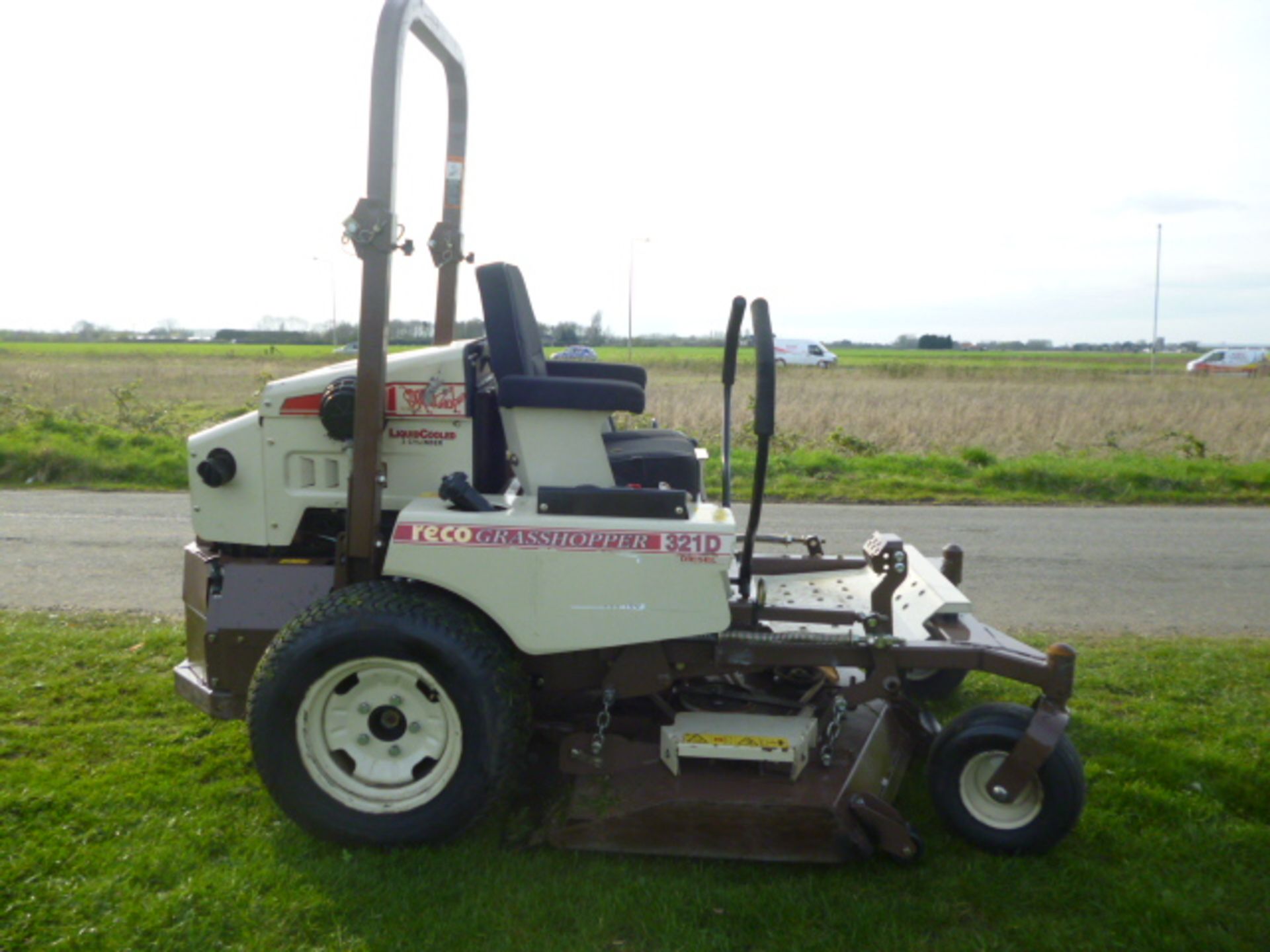 GRASSHOPPER ZERO TURN 321D MOWER - Image 4 of 5