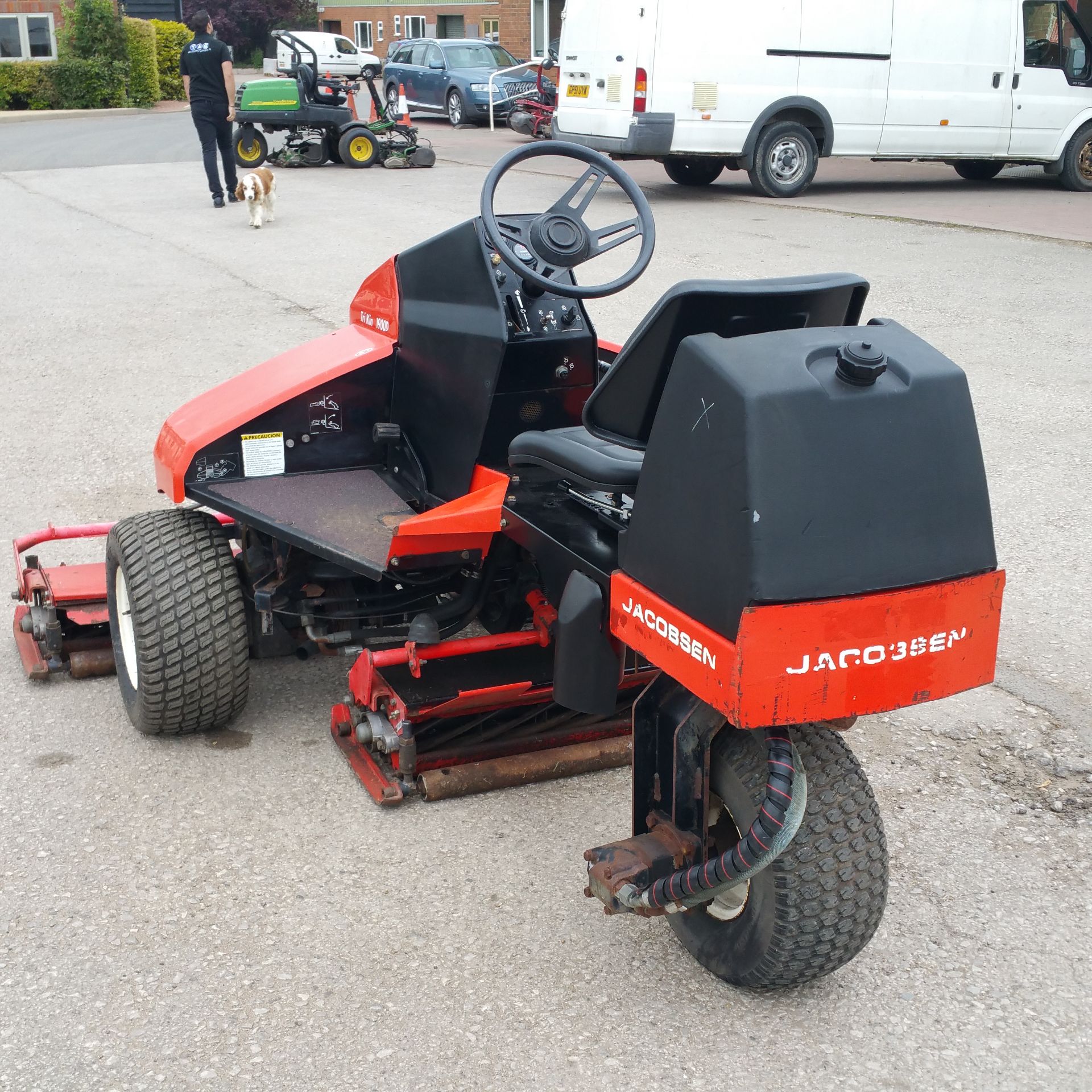 Jacobsen 1900D mower   Triple cylinder   3 cylinder diesel   Hydraulic lift   Hydrostatic drive - Image 2 of 5