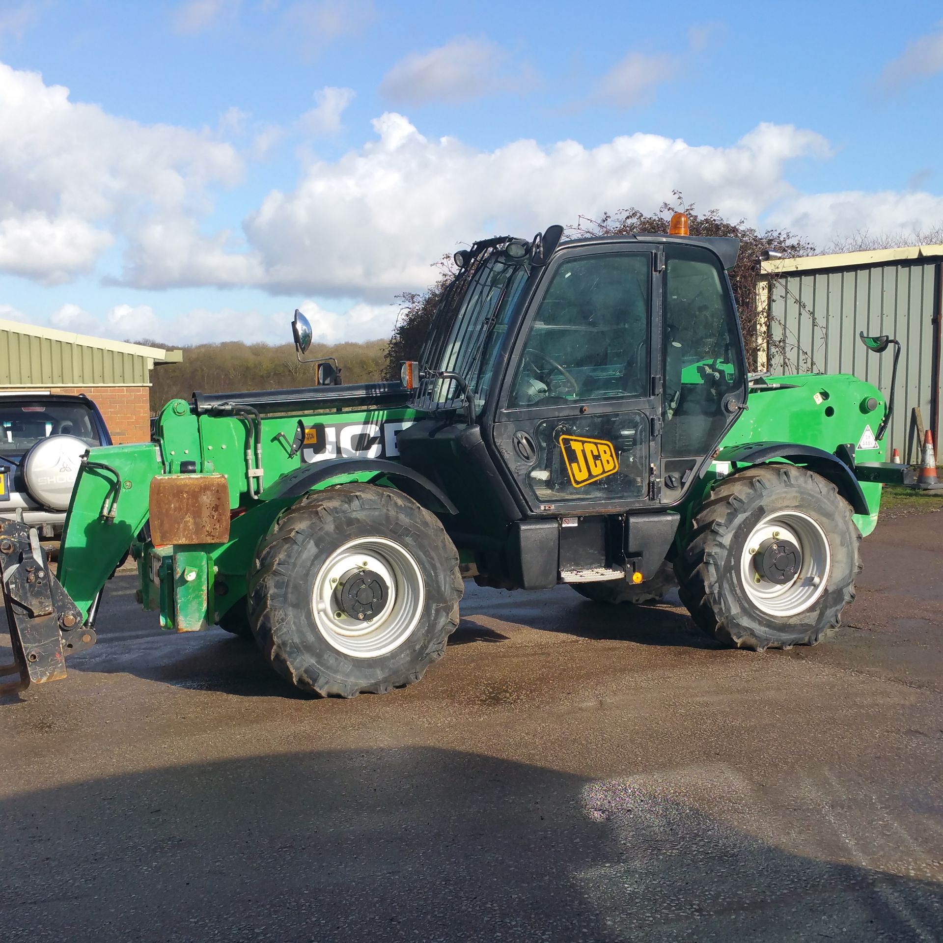 Jcb 535-125 Hi-Viz Telehandler   Year of manufacture 2008   3858 Hours   Road registered   12.5