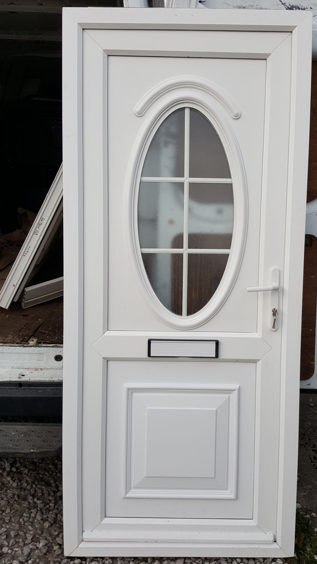 White Used UPVC Door 900 x 2070 complete with lock & keys