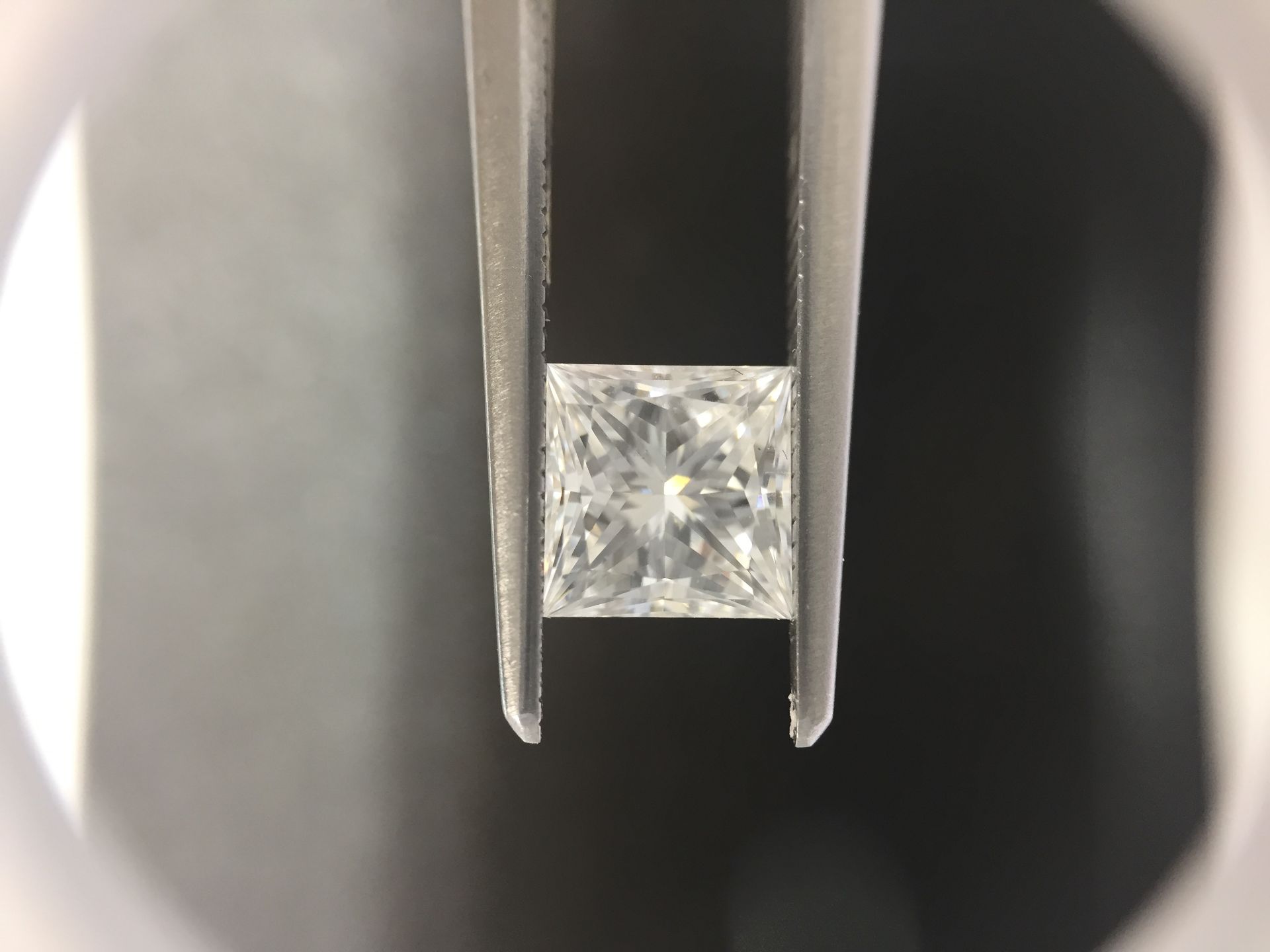 1.01ct princess cut diamond. F colour, SI1 clarity. No certification. Can be used for ring or