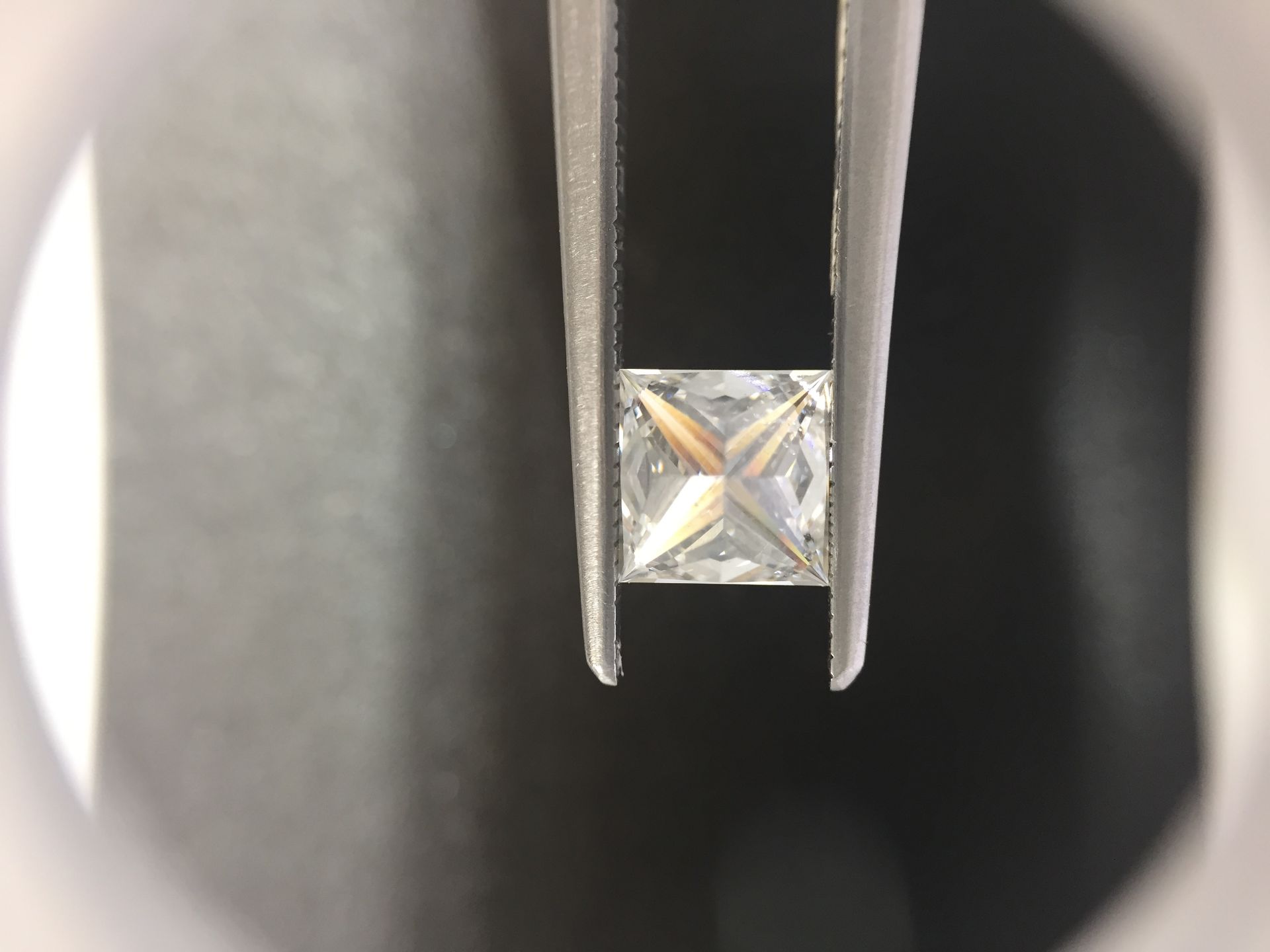 1.01ct princess cut diamond. F colour, SI1 clarity. No certification. Can be used for ring or - Image 2 of 4