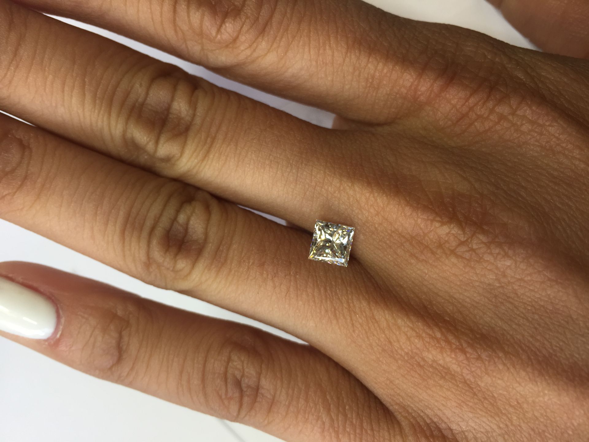 0.96ct princess cut diamond. F colour, SI1 clarity. No certification. Can be used for ring or - Image 4 of 4