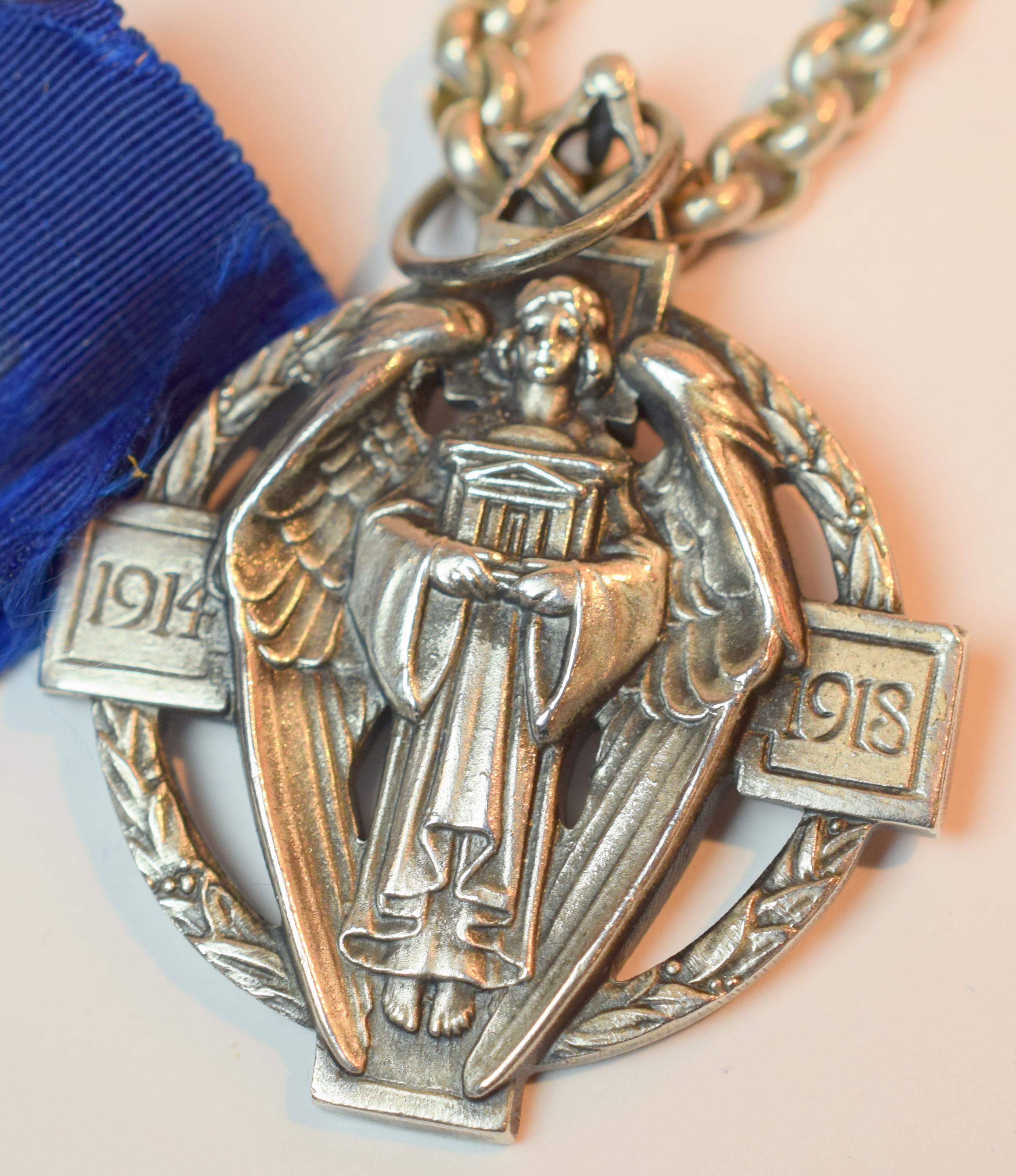 Masonic Silver Hall Stone jewel 1914-1918 On Silver Chain With Blue Ribbon - Image 2 of 6