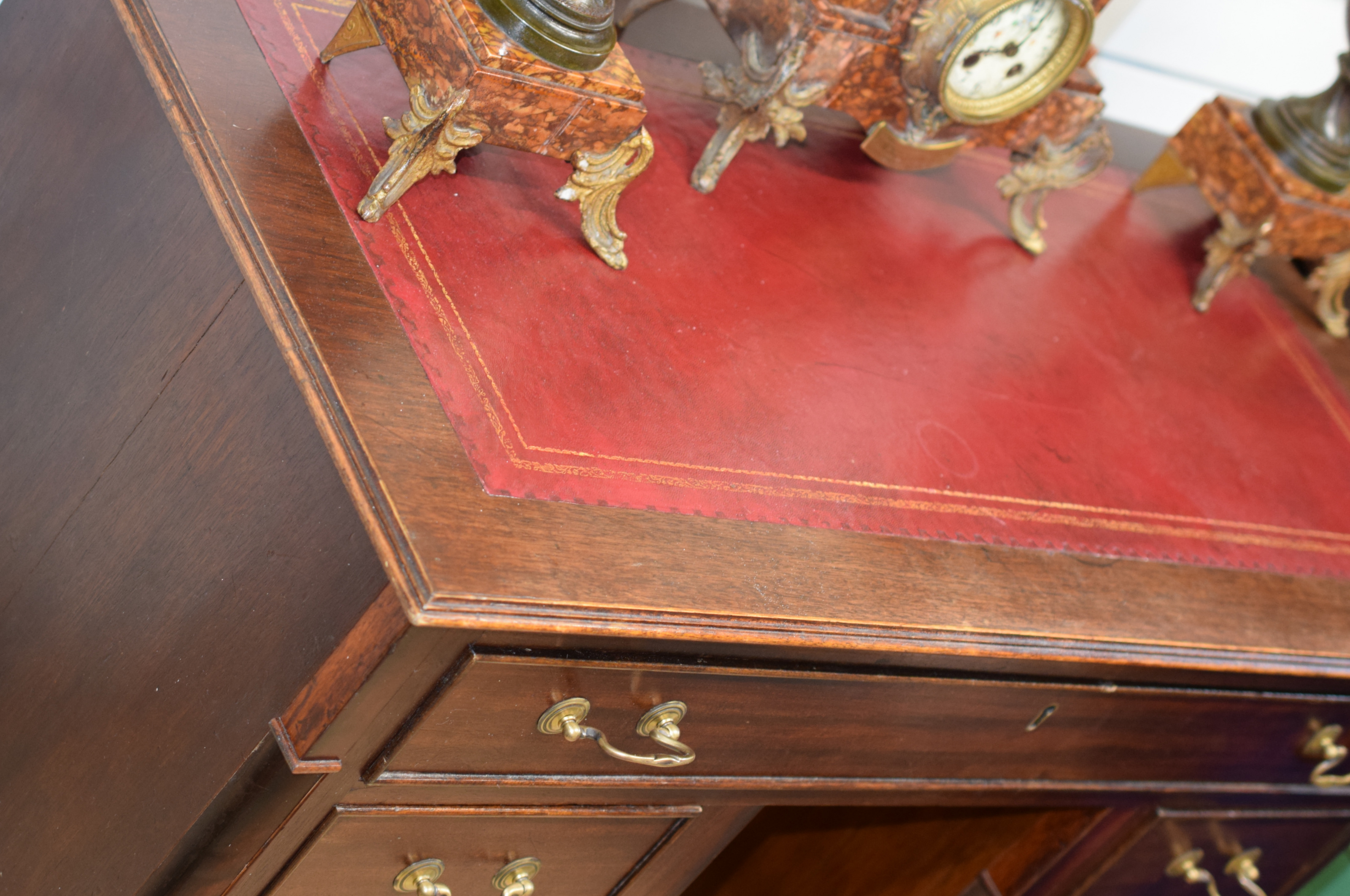 Small Victorian Red Leather Top Mahogany Desk With Locking Cabinet - Image 4 of 4