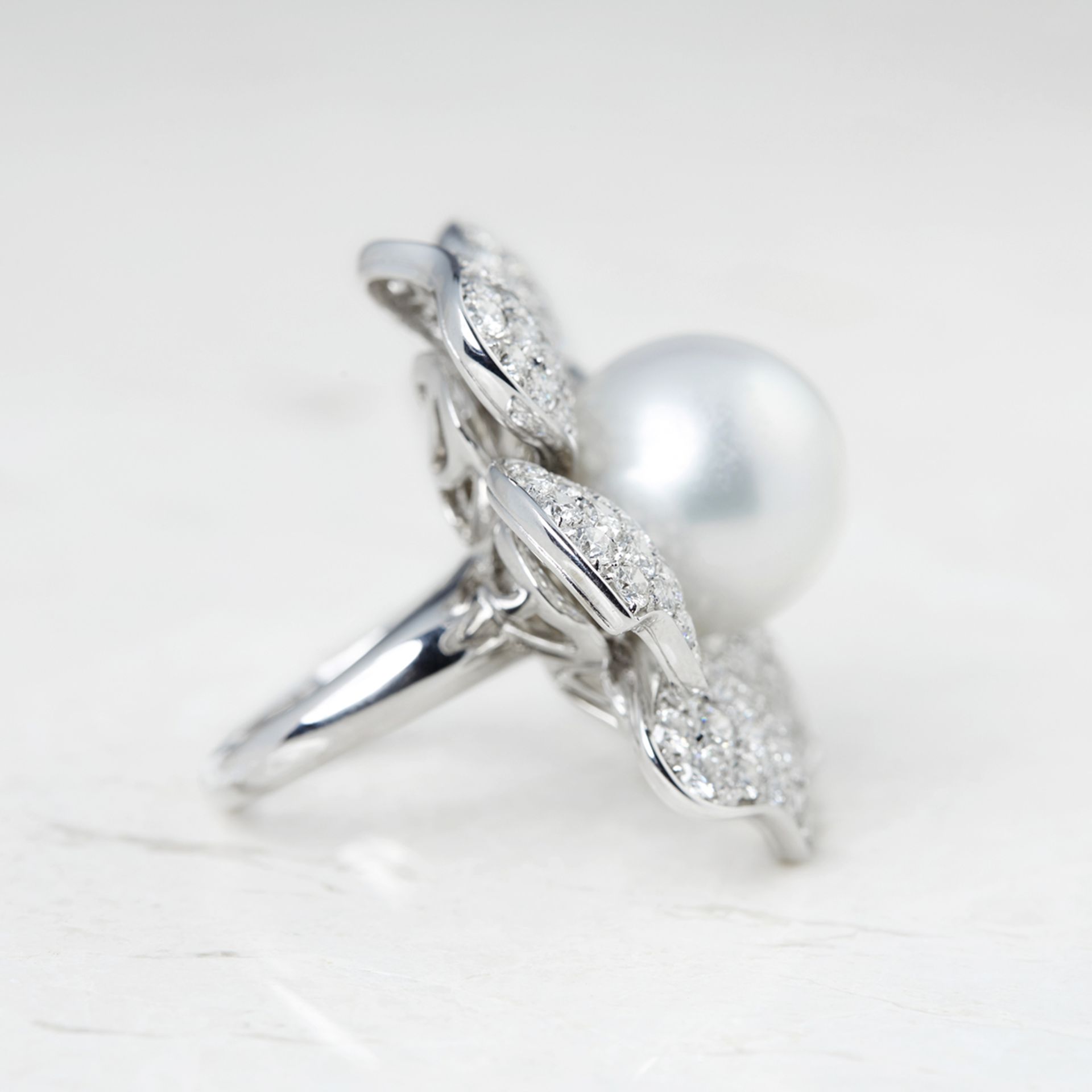 Picchiotti 18k White Gold South Sea Pearl & 7.80ct Diamond Flower Ring - Image 3 of 5