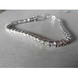 8.00ct Diamond tennis bracelet set with brilliant cut diamonds of I/J colour, si2 clarity. All set