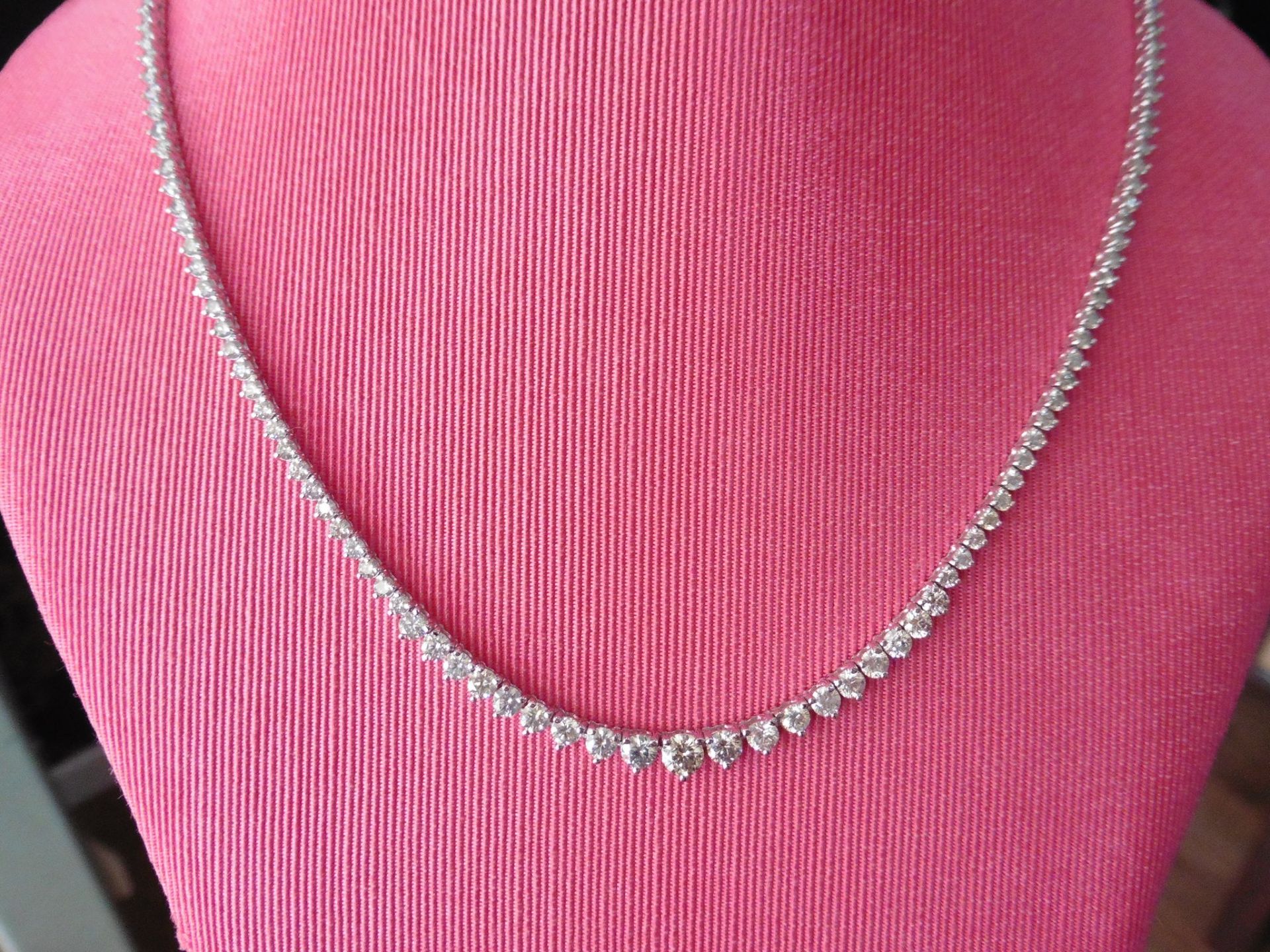 15ct Diamond tennis style necklace. 3 claw setting. Graduated diamonds, I colour, Si2 clarity