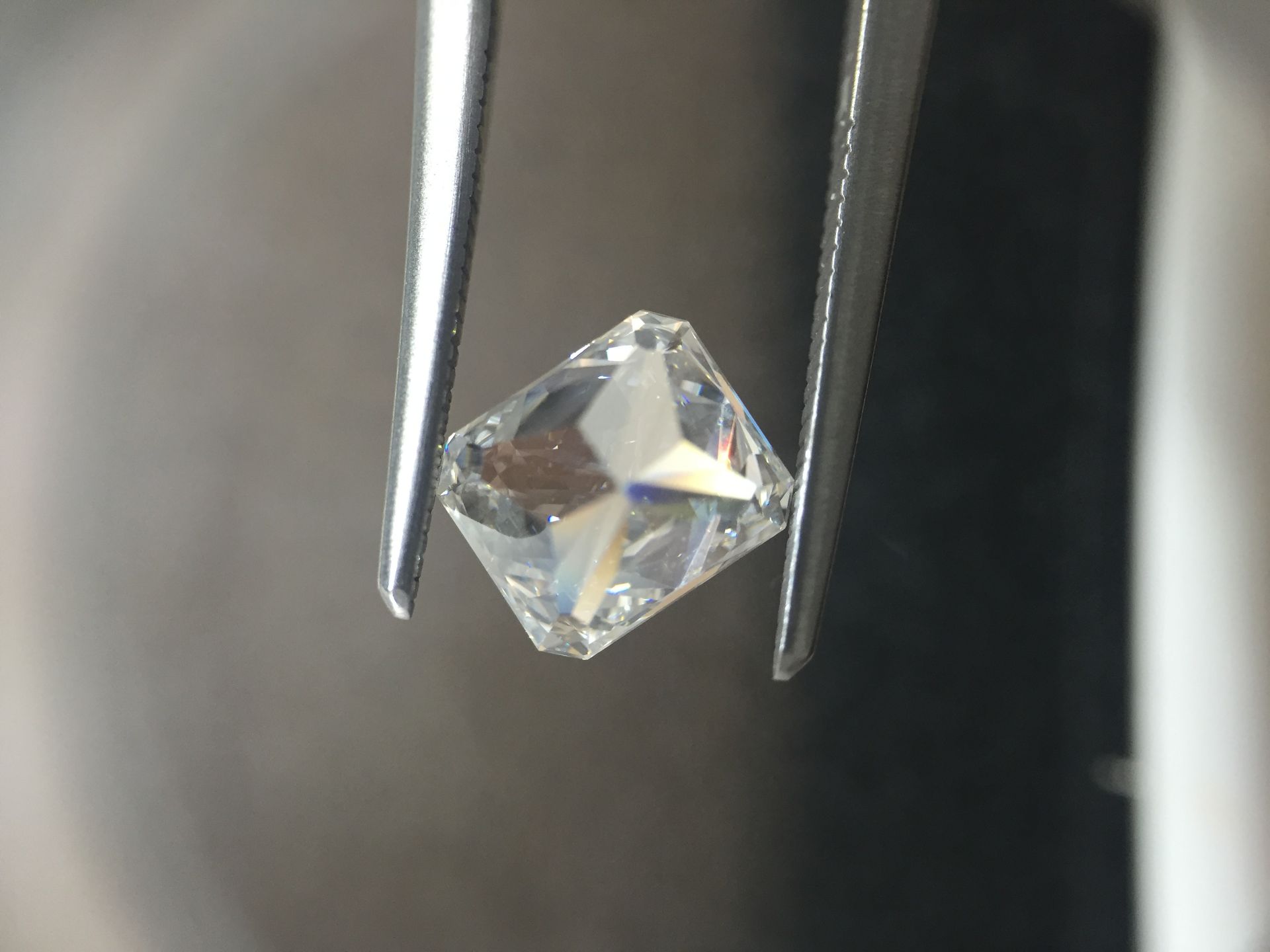 1.30ct radiant cut diamond. G colour, VS1 clarity. GIA certification - 1249438866. 6.90 x 5.87 x 4.