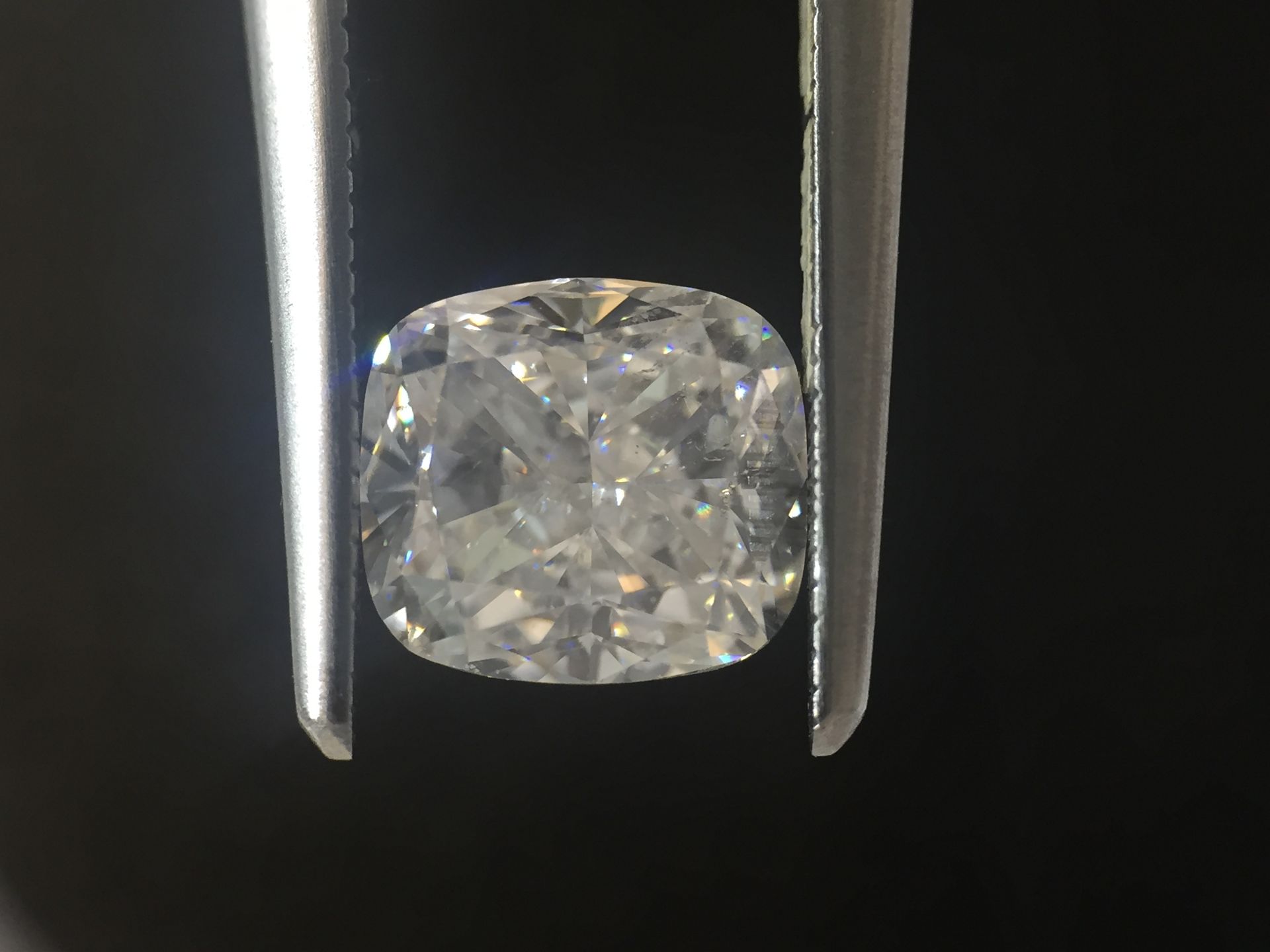 1.51ct cushion cut diamond. F colour, Si1 clarity. 6.72 x 6.19 x 4.21mm. GIA certification -