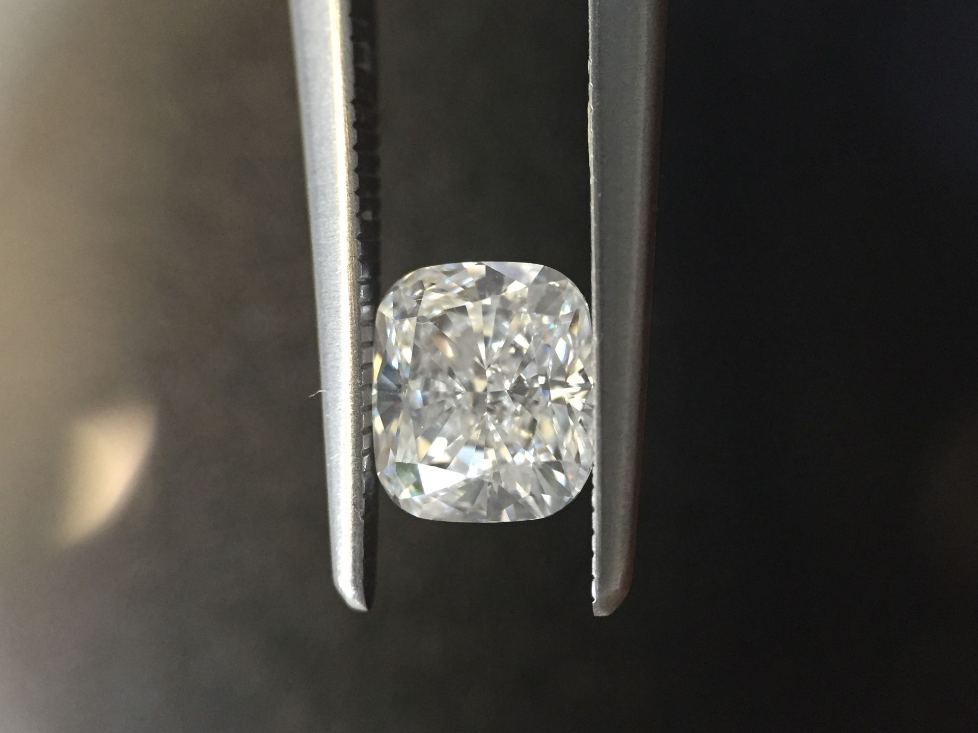 1.01ct cushion cut diamond. G colour, VS2 clarity. 6.08 x 5.29 x 3.63mm. GIA certification _