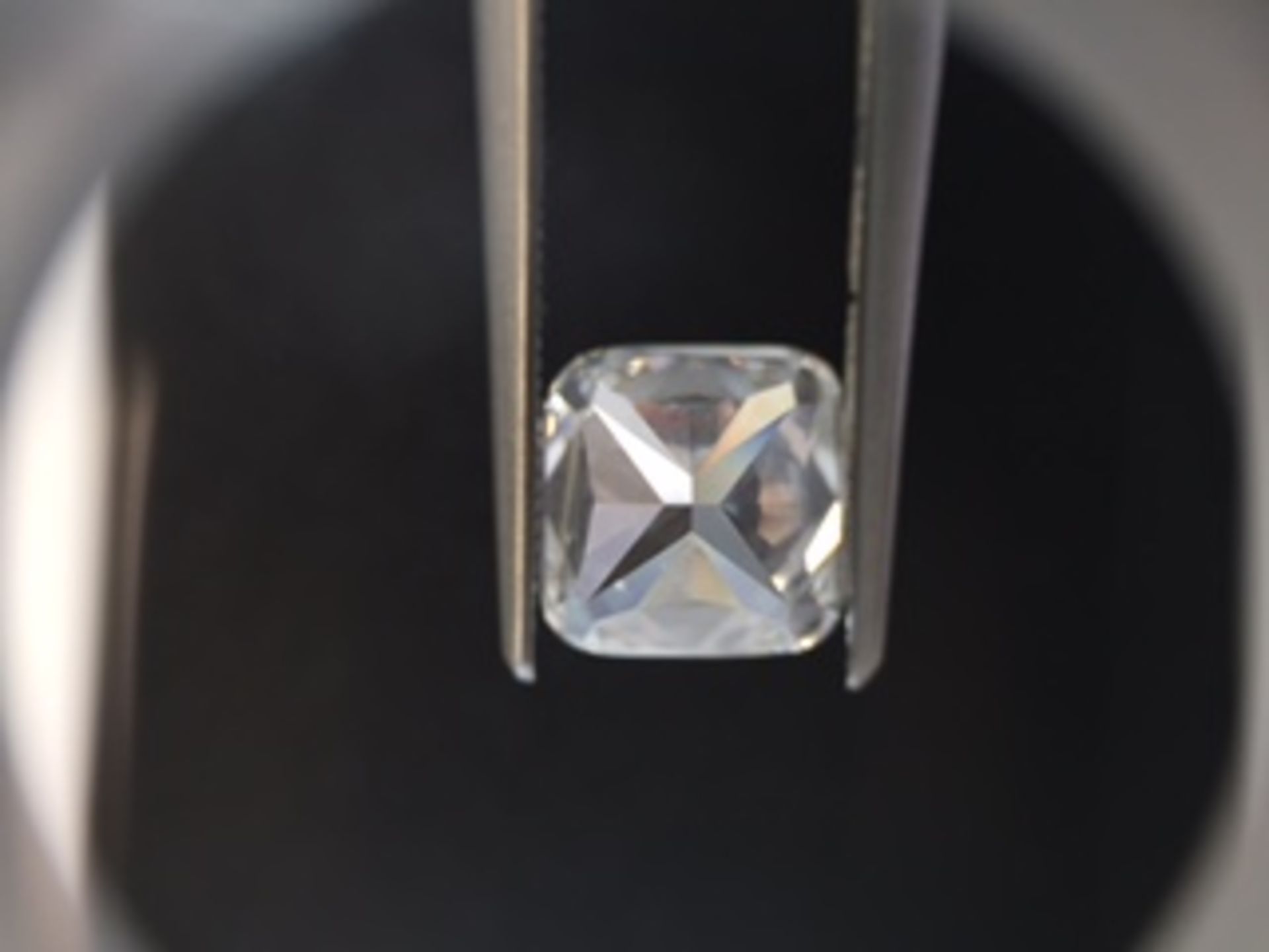 2.53ct cushion cut diamond. F colour, VS1 clarity. 7.66 x 7.61 x 5.21mm. GIA certification _