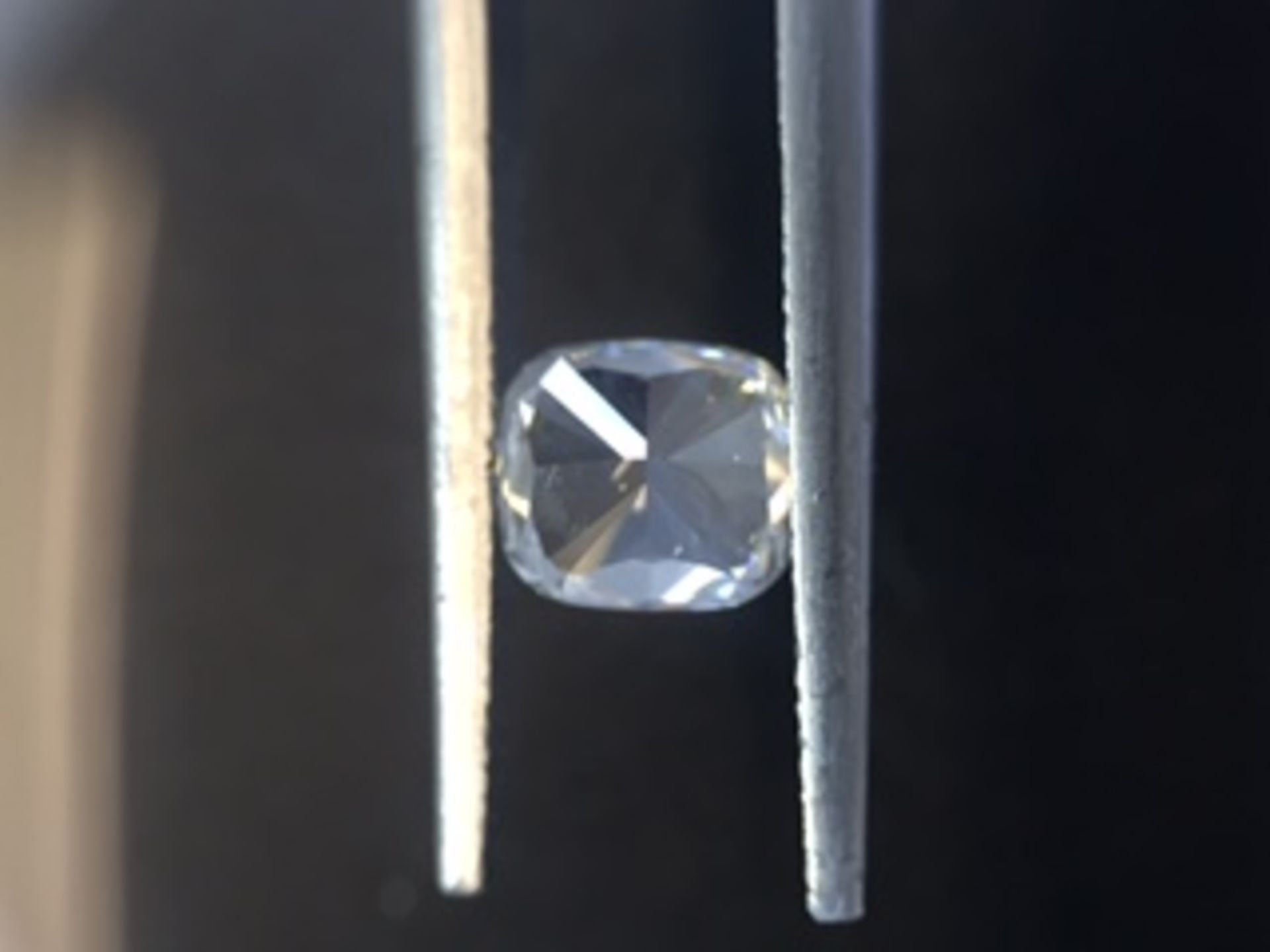 1.01ct cushion cut diamond. D colour, VS2 clarity. 6.17 x 5.48 x 3.56mm. GIA certification _