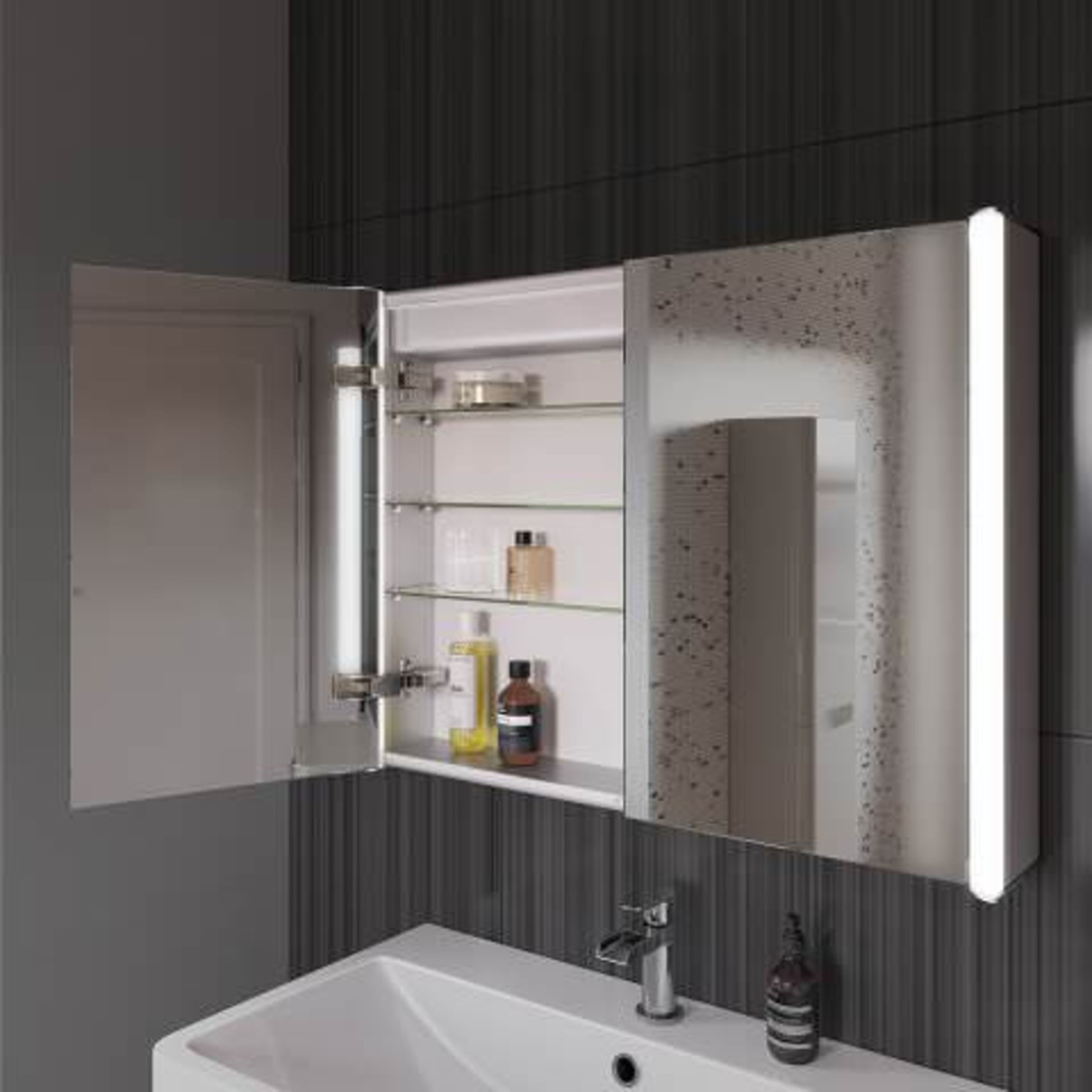 (Z37) 800x600mm Bloom Illuminated LED Mirror Cabinet & Shaver Socket. RRP £599.99. - Image 3 of 5