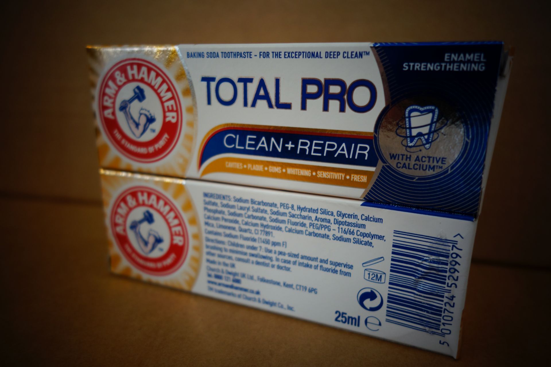 144 x Arm & Hammer Total Pro Clean + Repair Toothpaste 25ml. Suitable for use up to 12 months from - Image 3 of 3