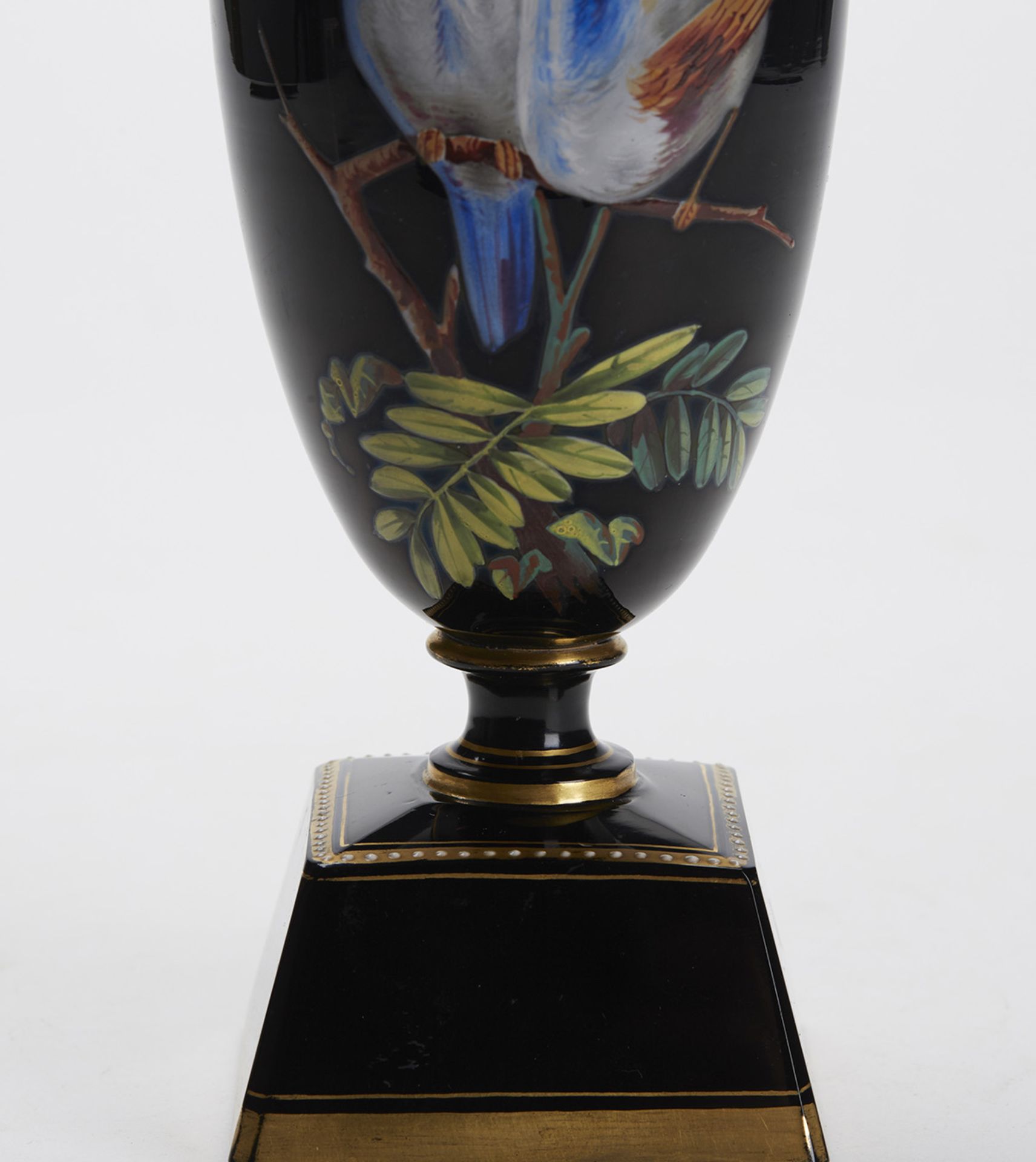 ANTIQUE BLACK GLASS VICTORIAN VASE WITH BIRDS 19TH C. - Image 7 of 9