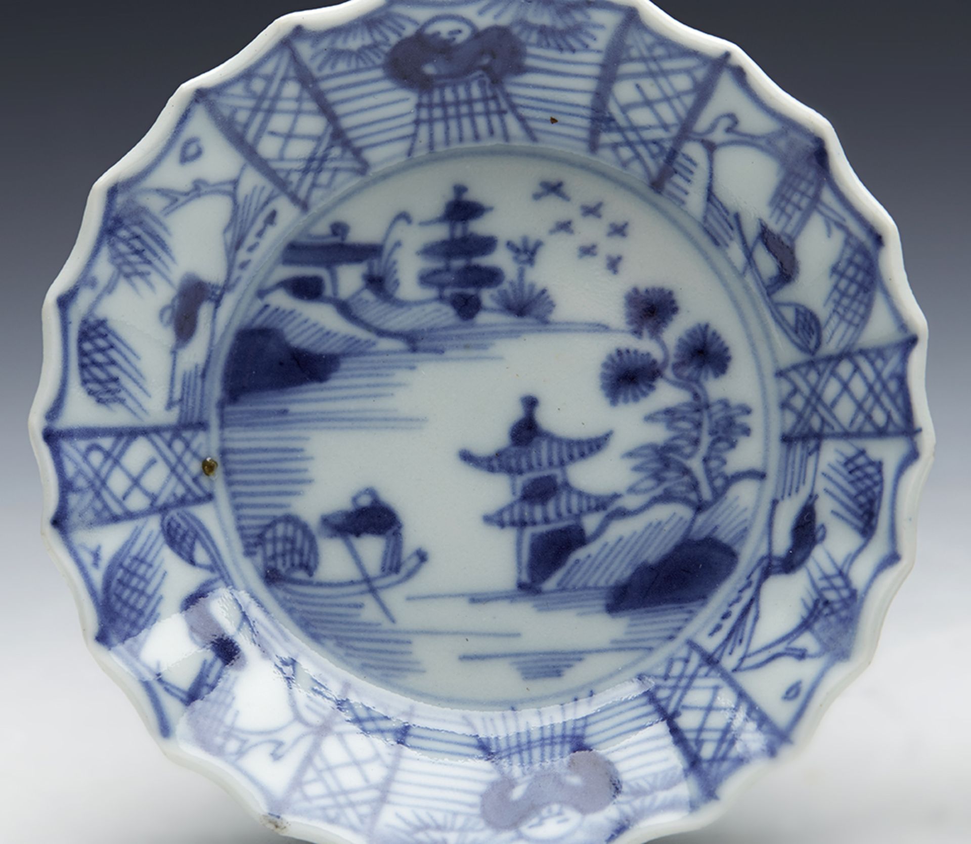 PAIR ANTIQUE CHINESE QIANLONG PICKLE DISHES WITH WATERY LANDSCAPES 18TH C. - Image 5 of 8