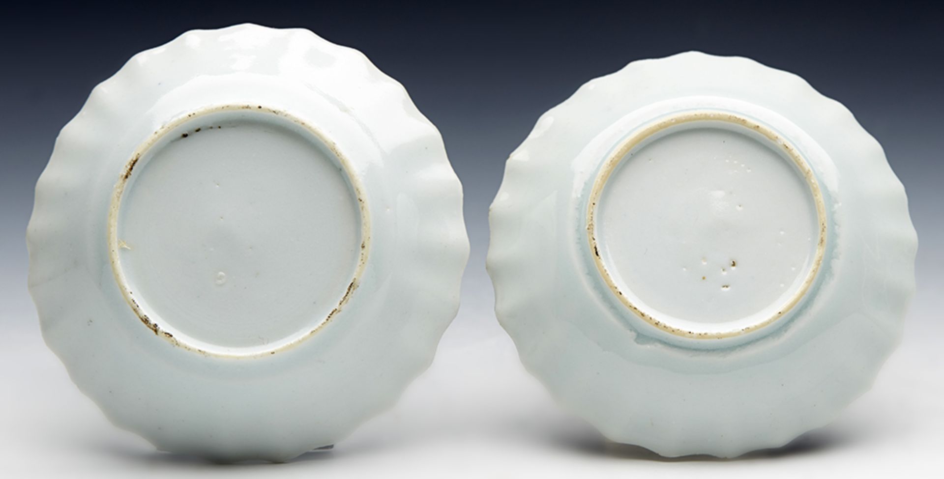PAIR ANTIQUE CHINESE QIANLONG PICKLE DISHES WITH WATERY LANDSCAPES 18TH C. - Image 2 of 8