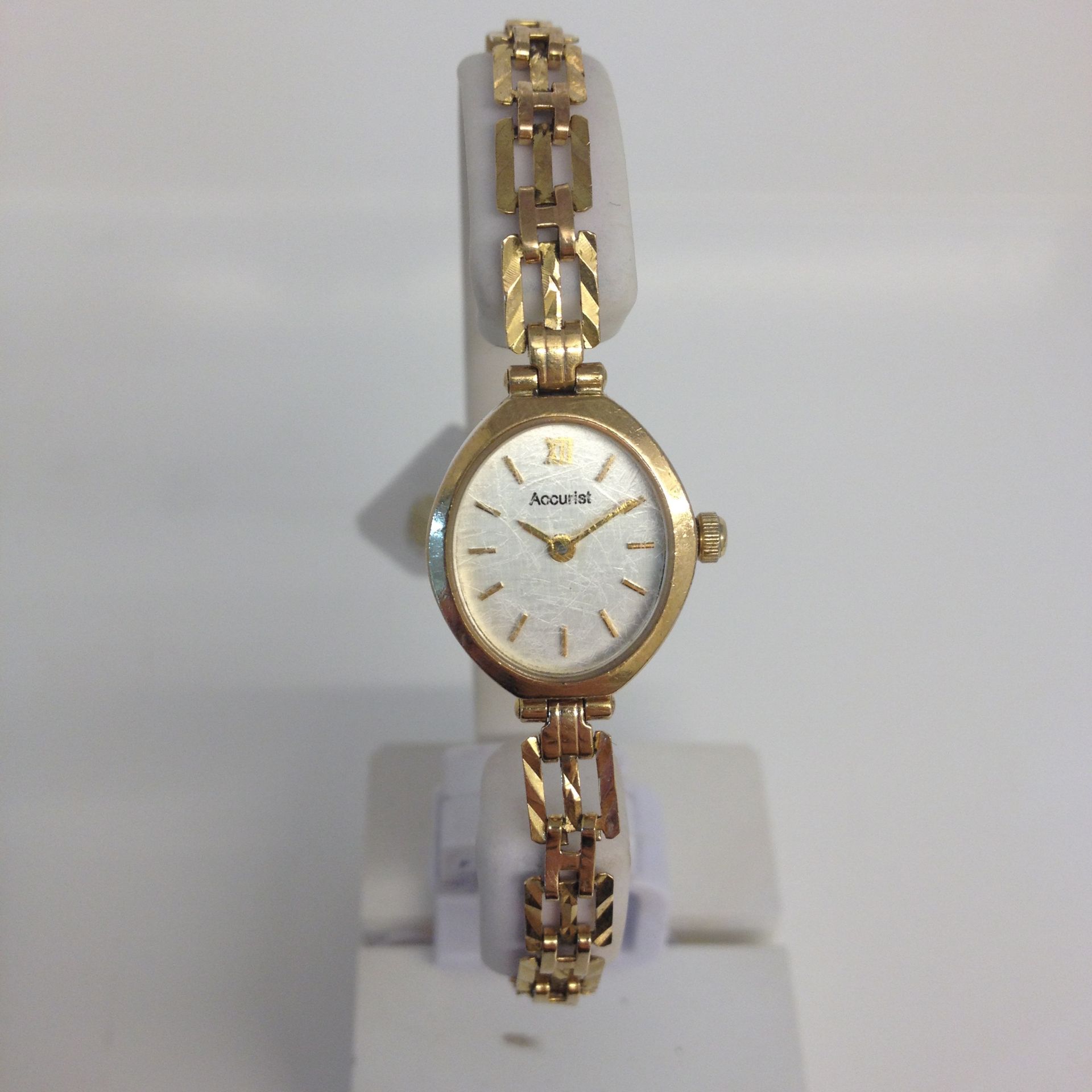 9CT Gold Accurist ladies watch