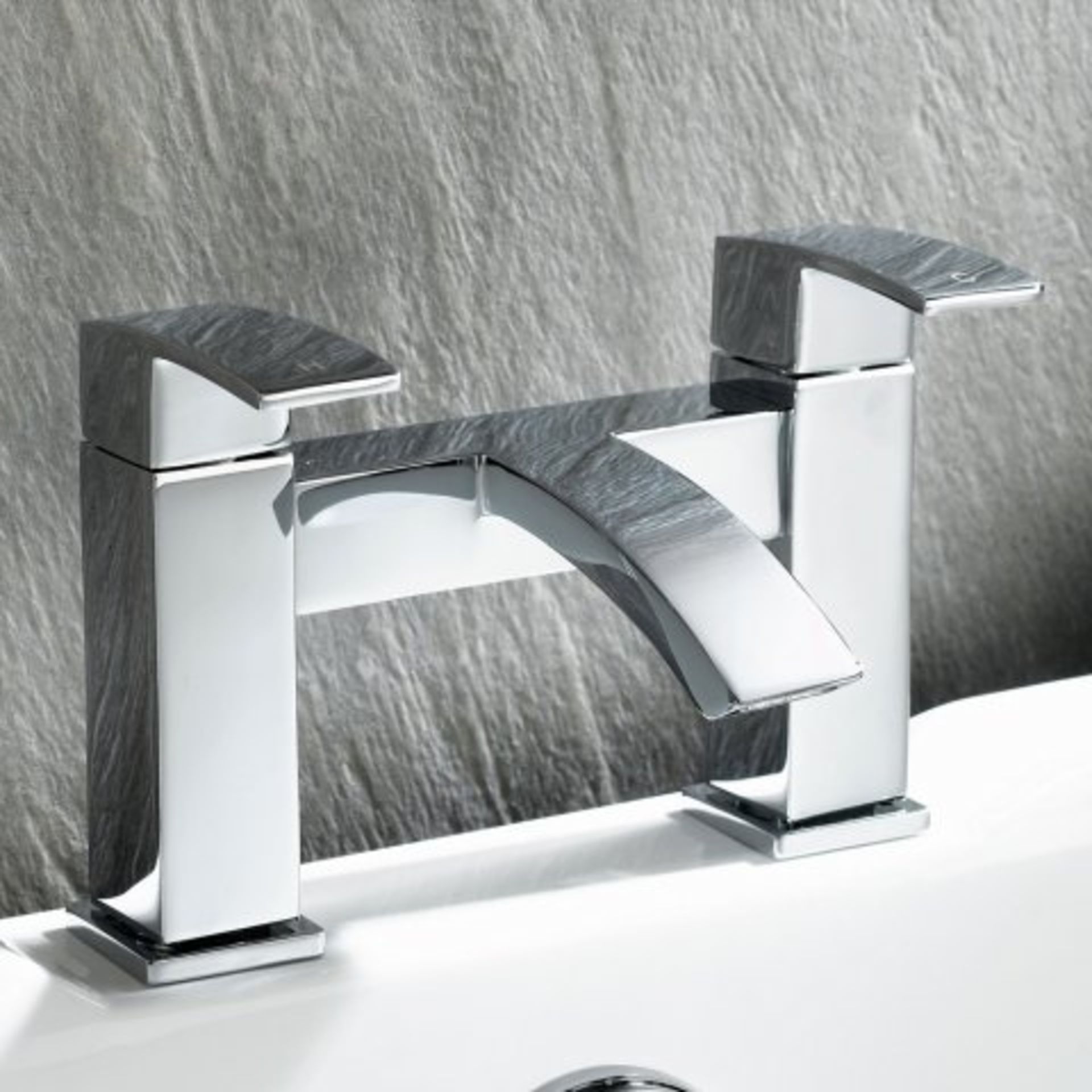 (I318) Keila Bath Mixer Tap. RRP £161.99. Presenting a contemporary design, this solid brass tap has