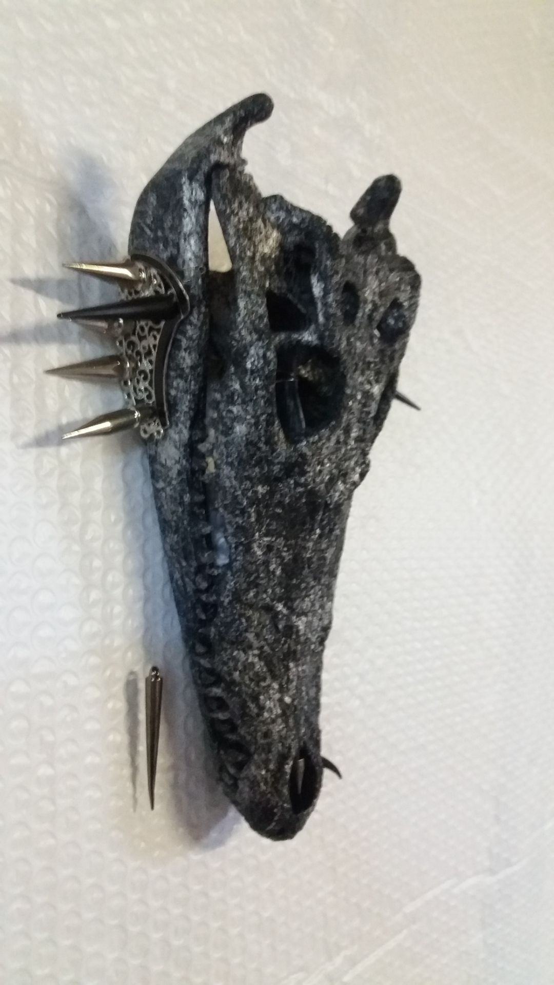 Crocodile with style skull art sculpture wall art - Image 7 of 8